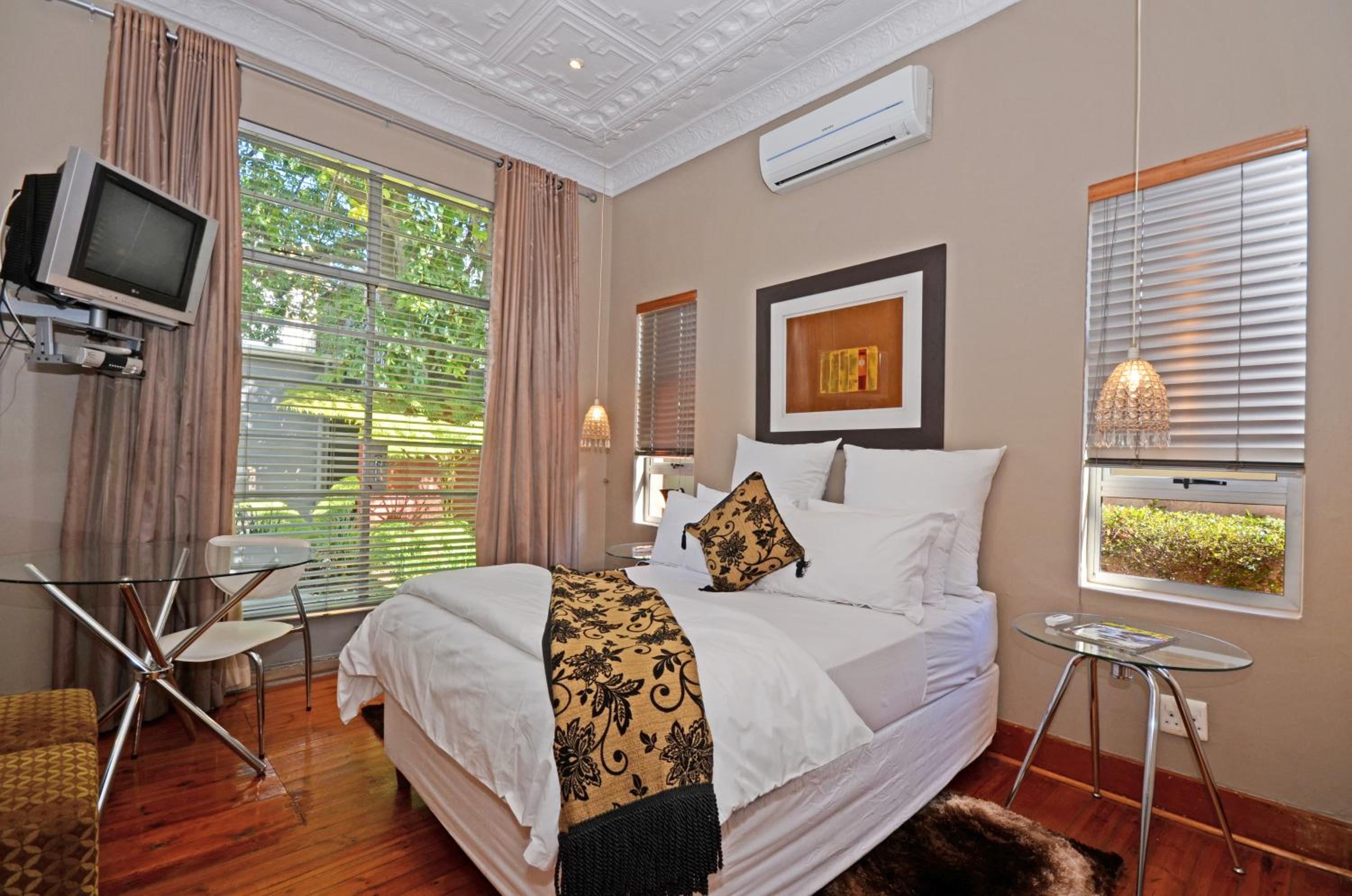 Saffron Guest House