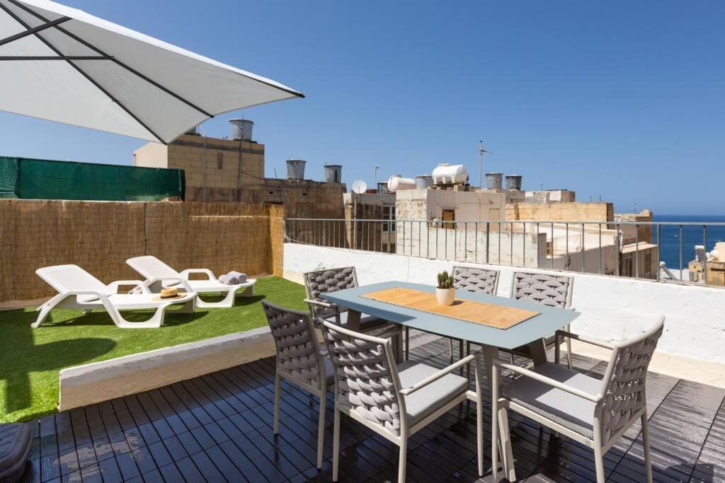 Townhouse with dreamy terrace
