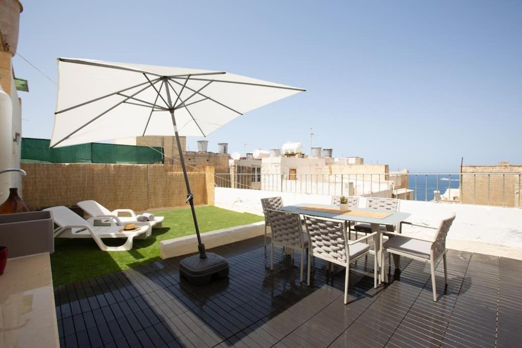 Townhouse with dreamy terrace