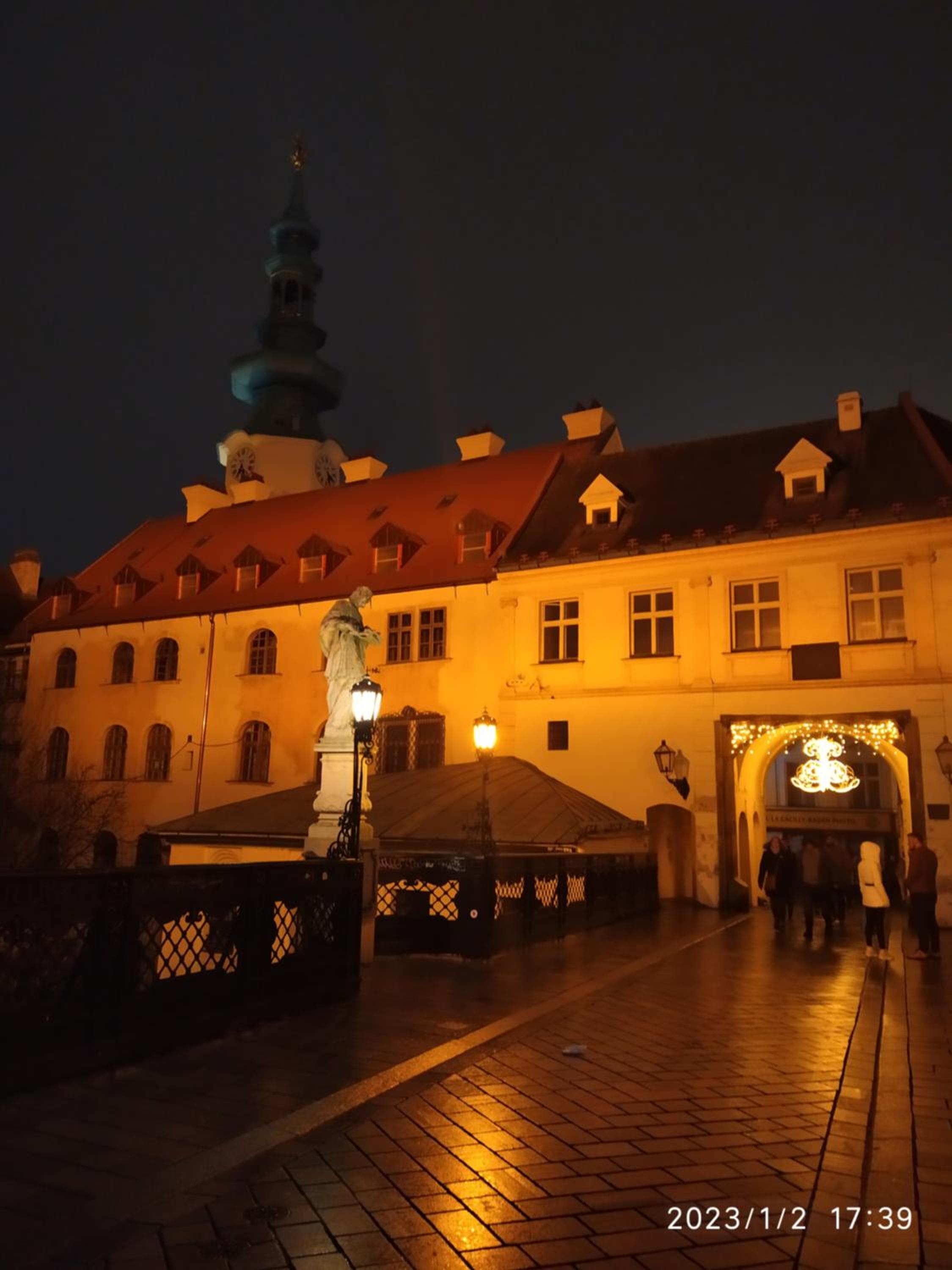 Photo 8
