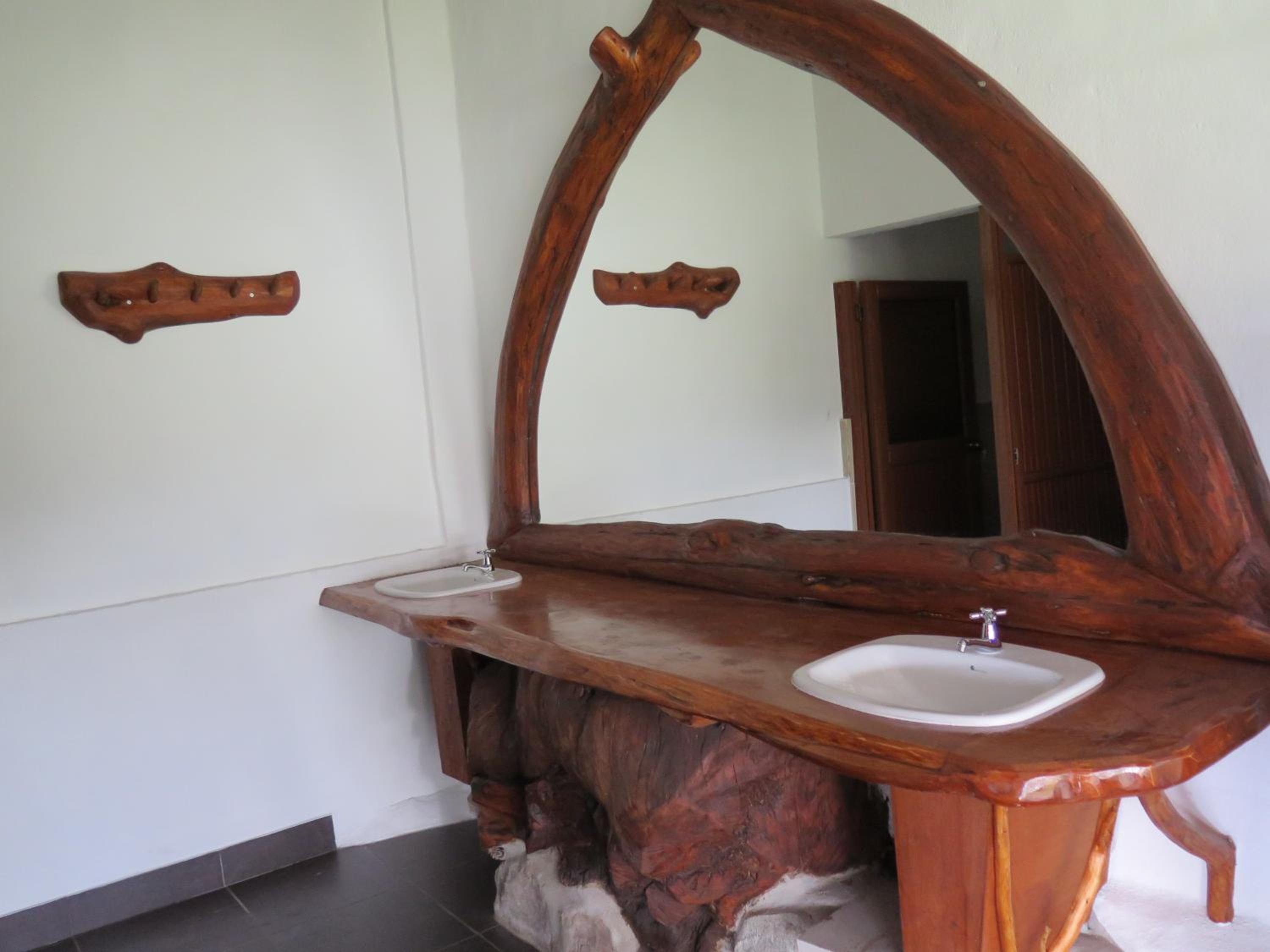 Zaysant Ecolodge