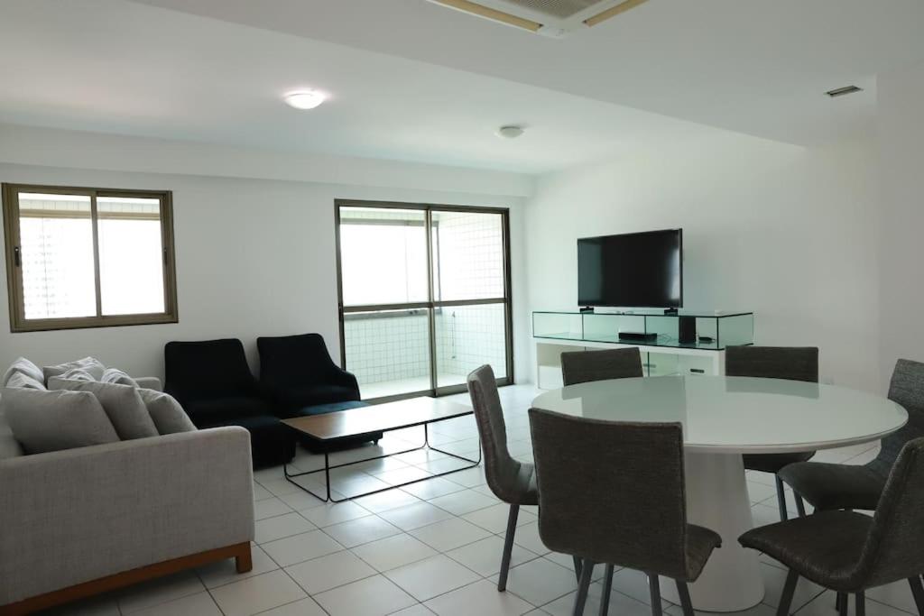 Excelente Apartamento! Custo benefício. Tudo perto