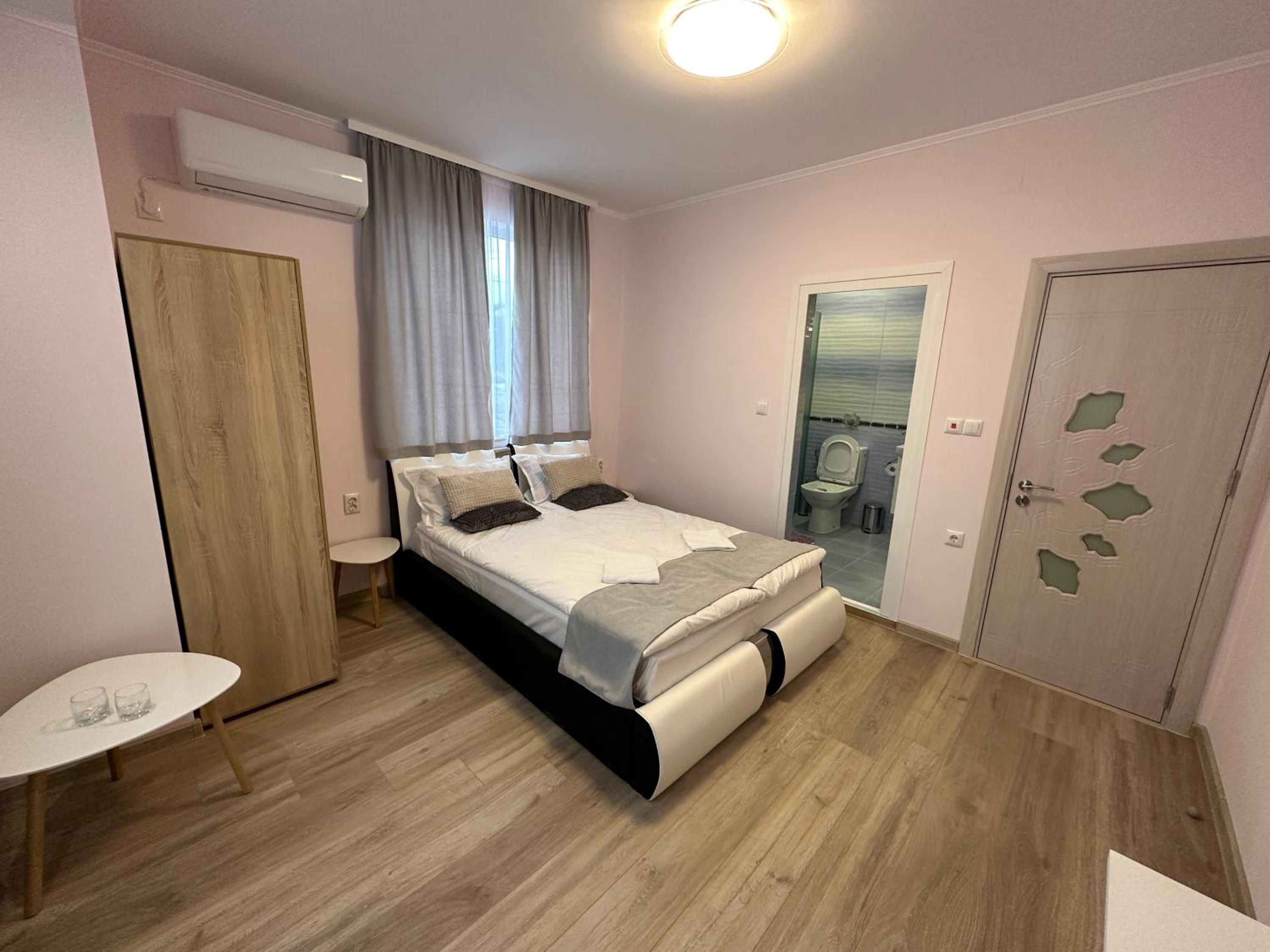 Utopia Apartment 1, by LMG