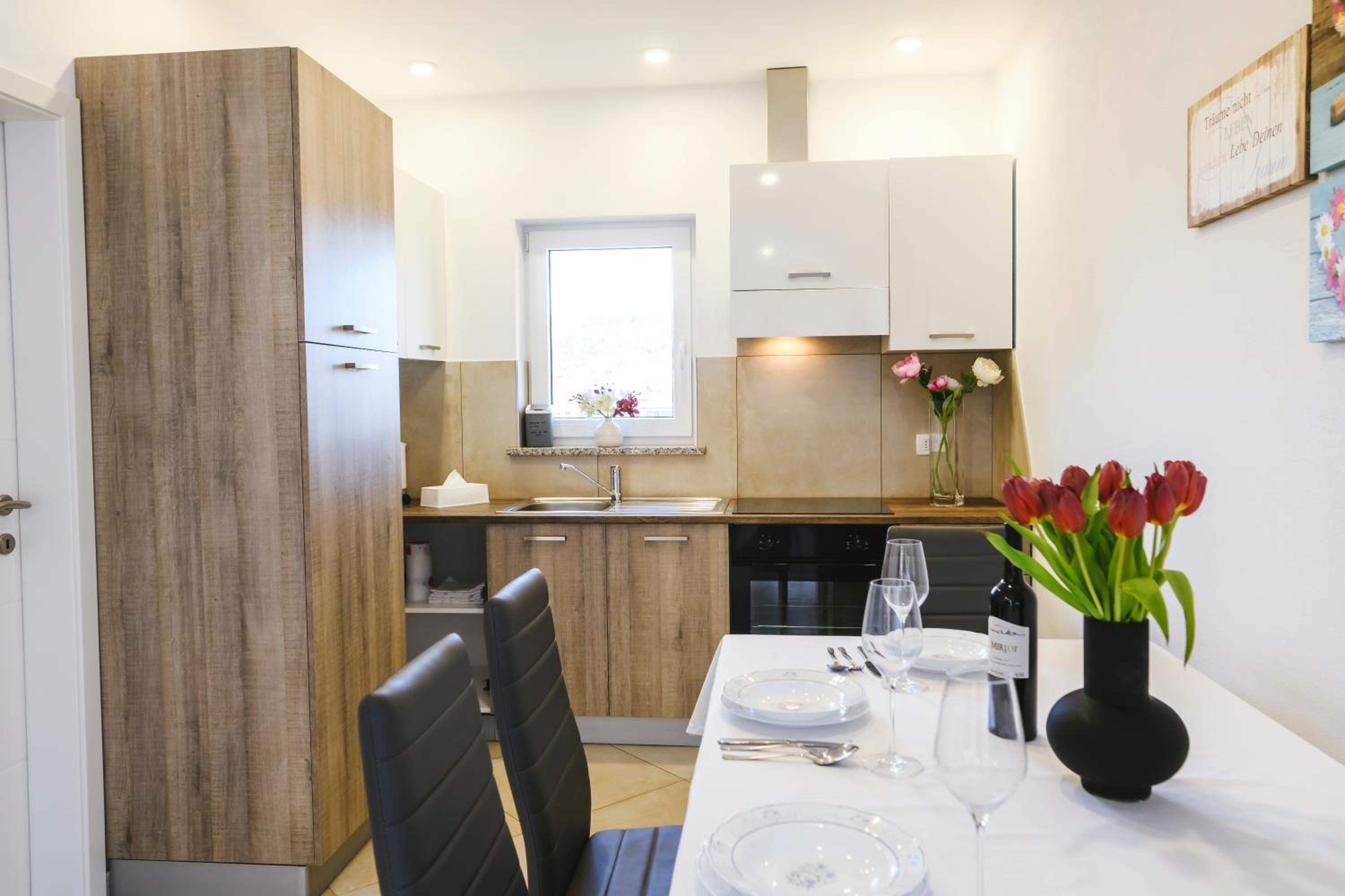 Apartments Mirela