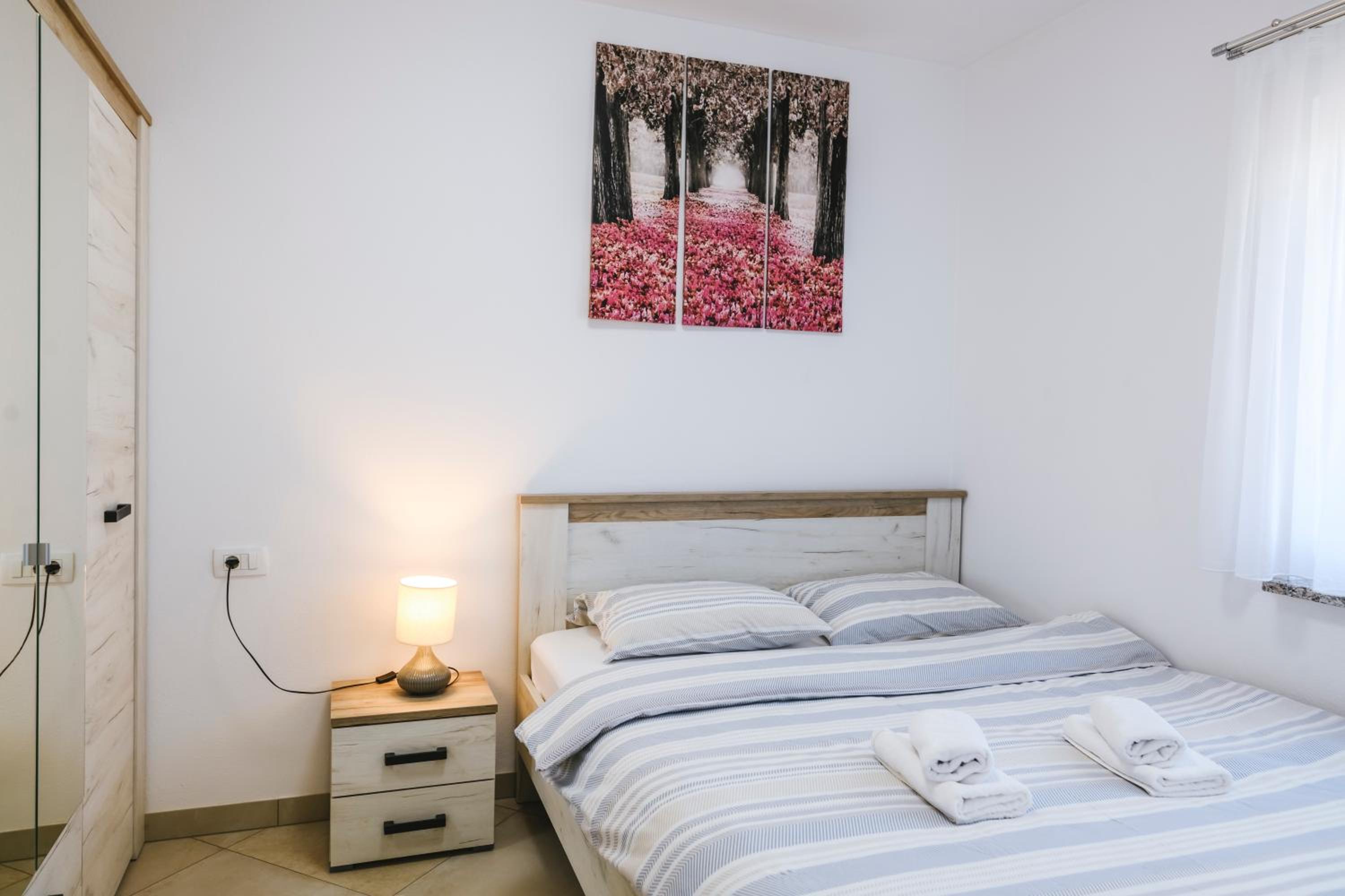 Apartments Mirela