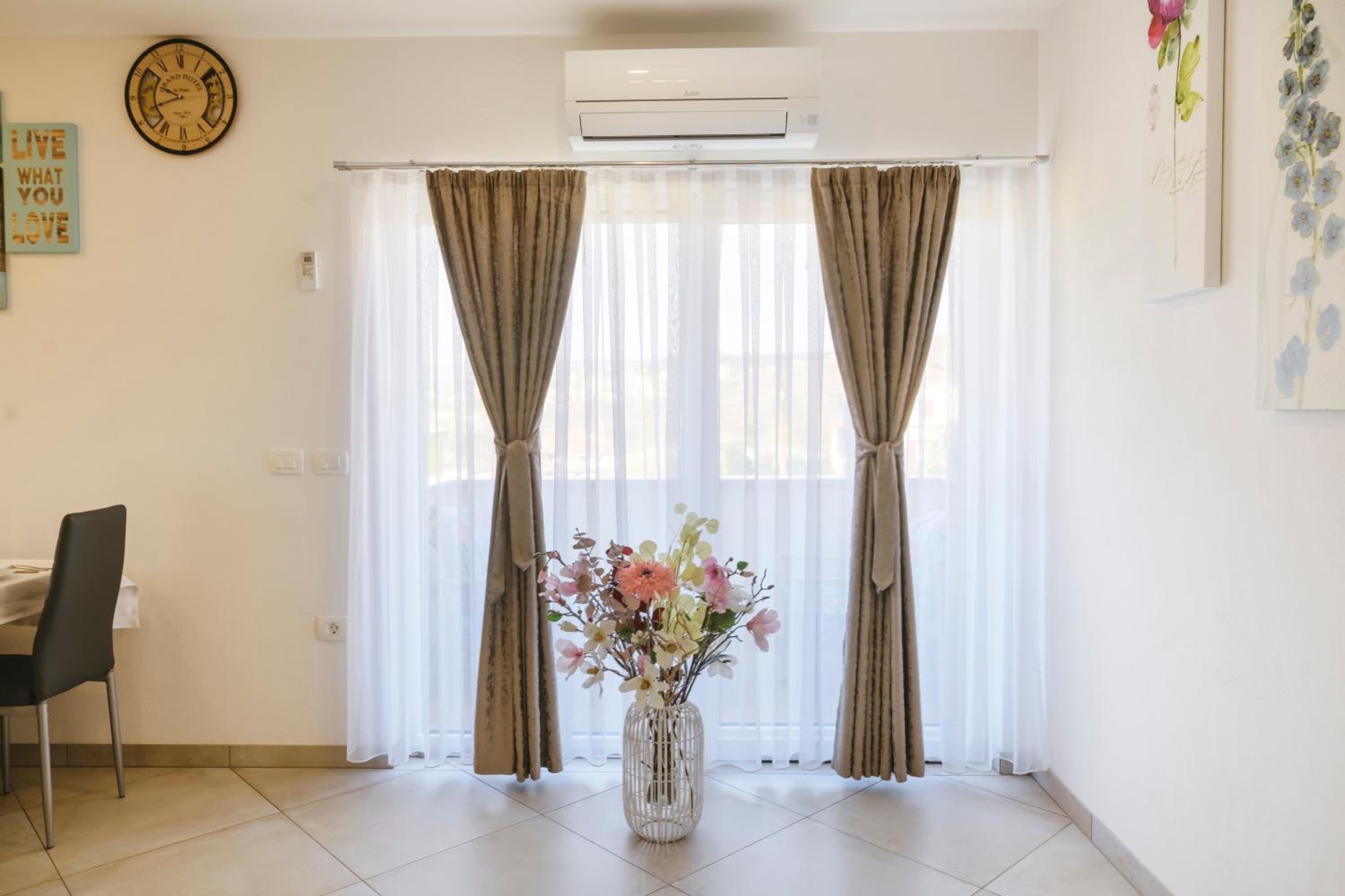 Apartments Mirela
