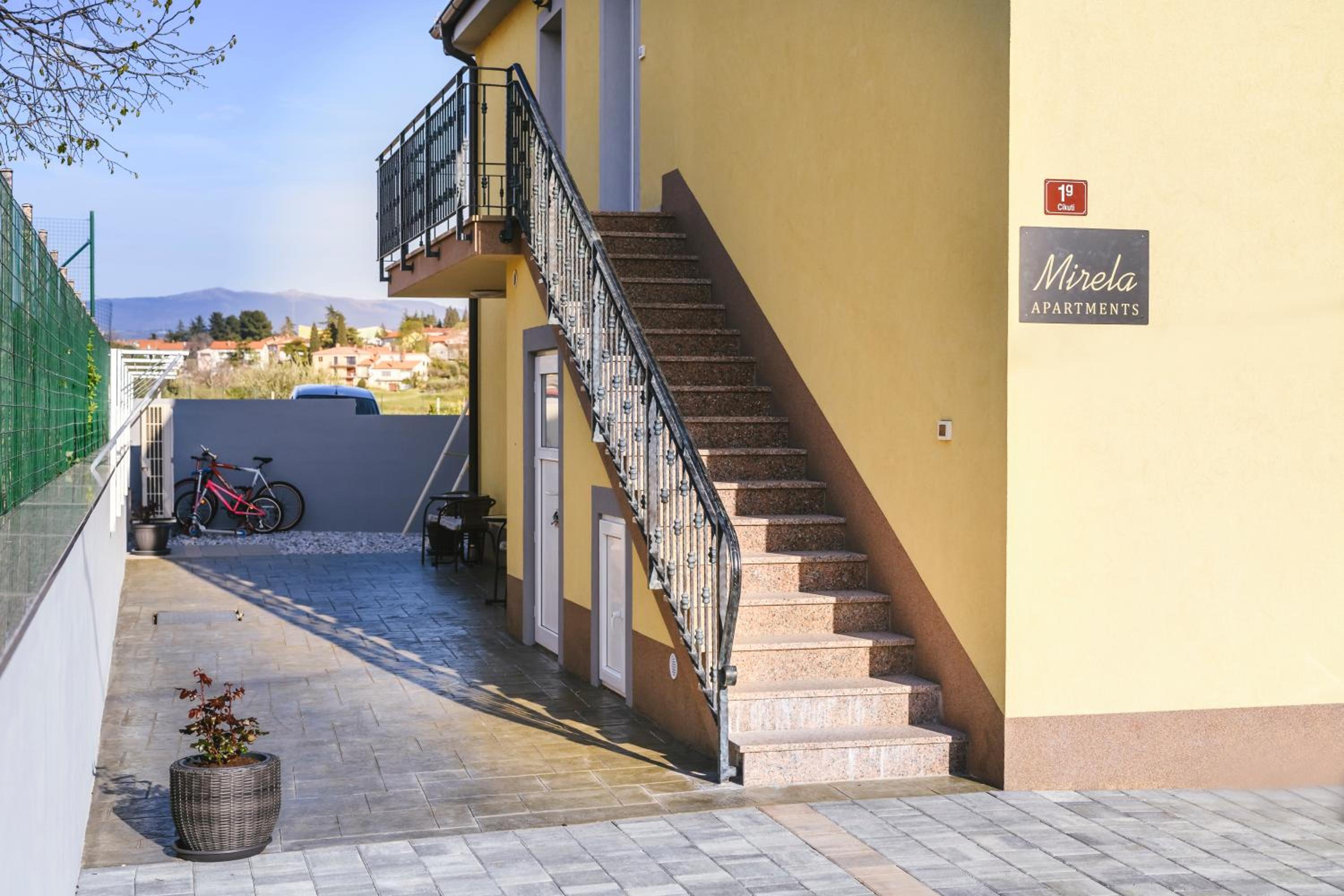 Apartments Mirela