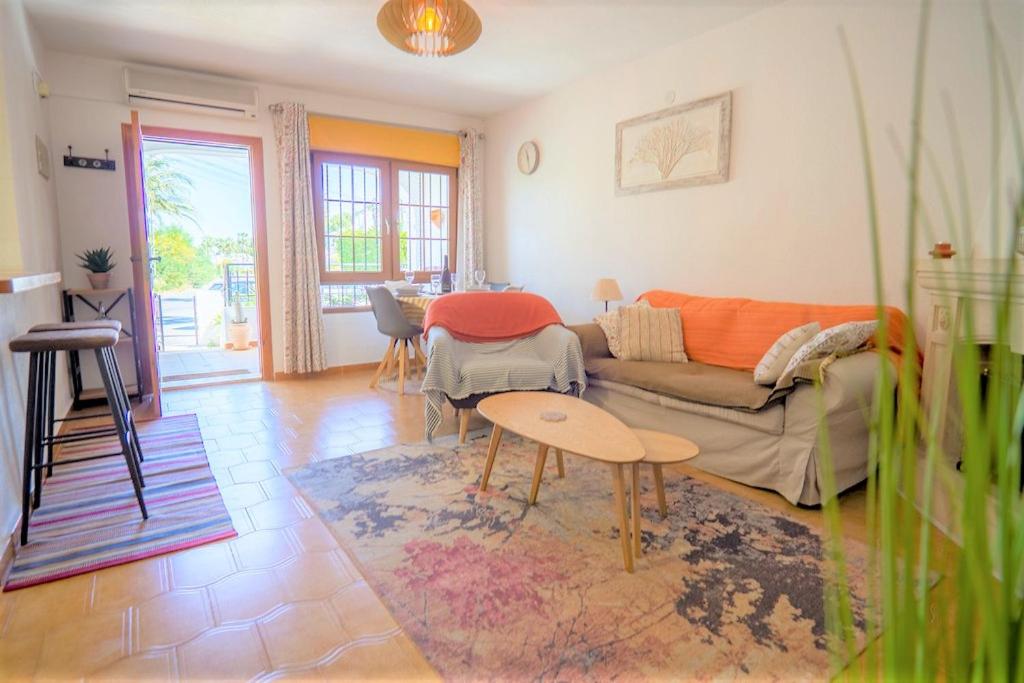Beautiful 2 Bedroom Bungalow with Communal Pools