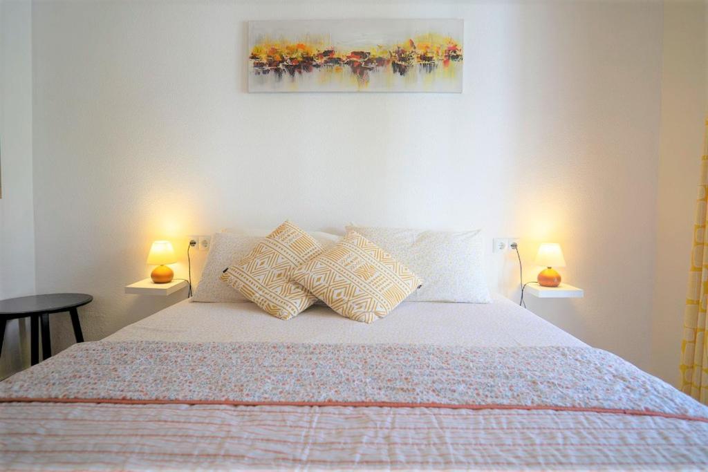 Beautiful 2 Bedroom Bungalow with Communal Pools