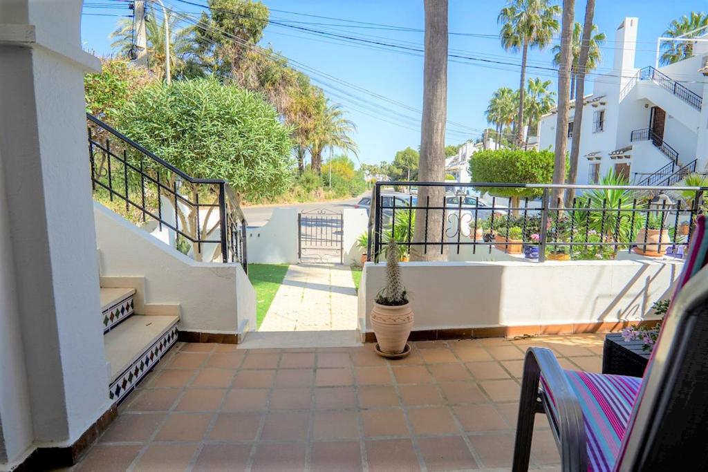 Beautiful 2 Bedroom Bungalow with Communal Pools