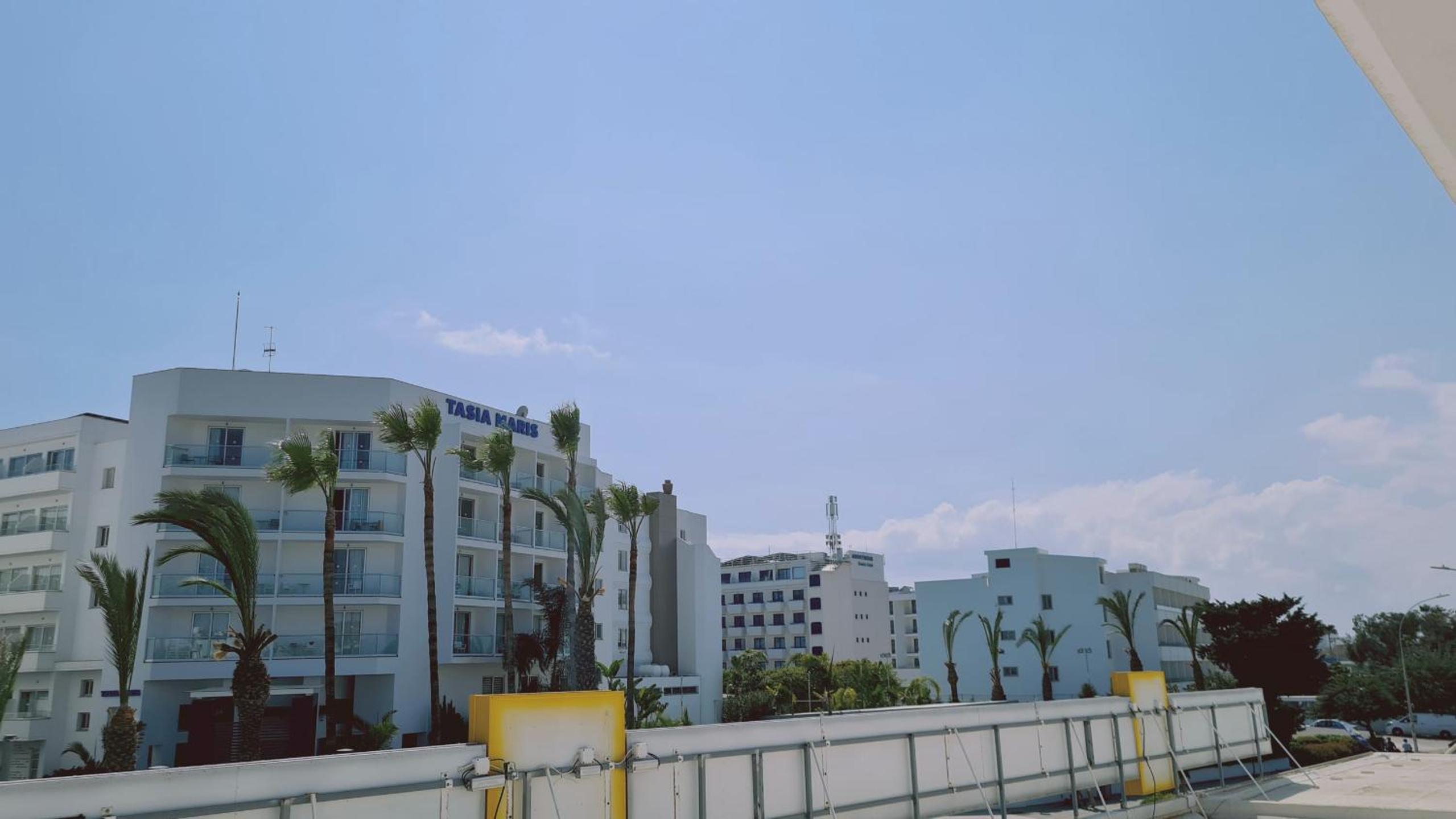 Nissi avenue 64 Studio 2 - Luxcyservices