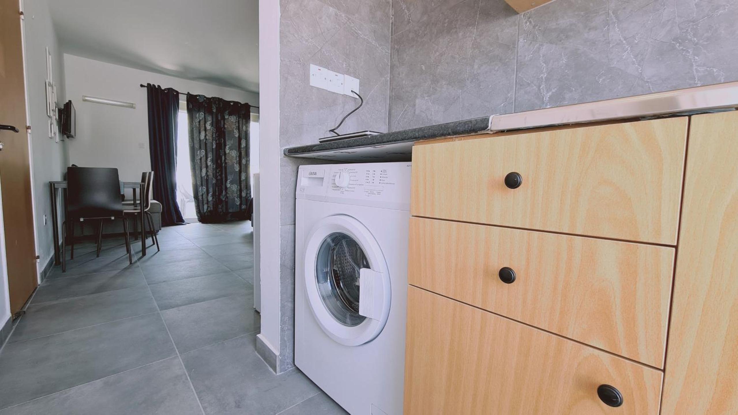 Nissi avenue 64 Studio 2 - Luxcyservices
