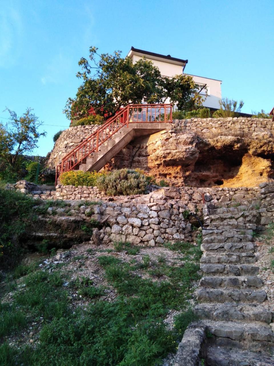 Villa The Cave