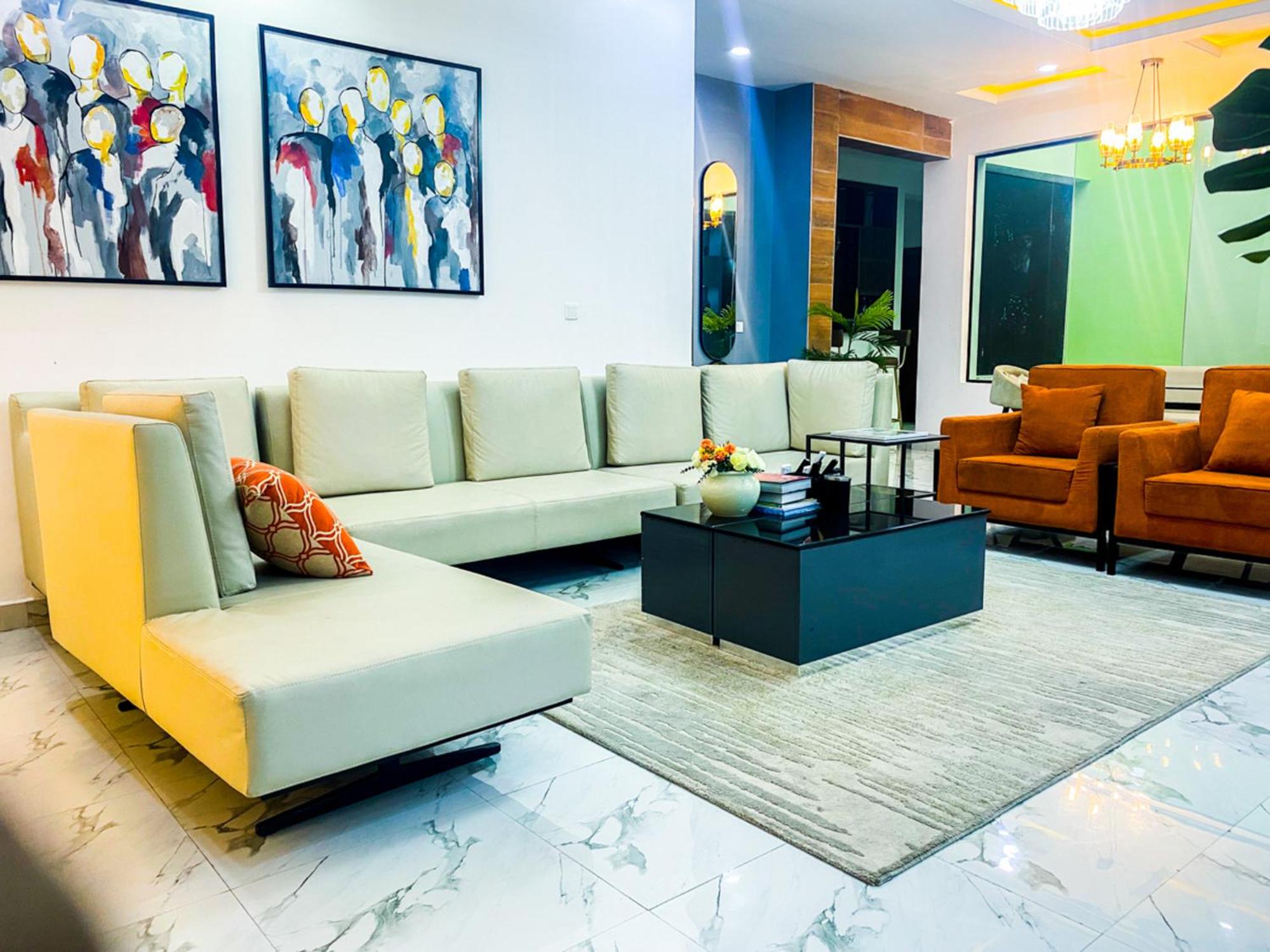Impeccable 2-Bed Apartment in Lekki With Snooker view 4