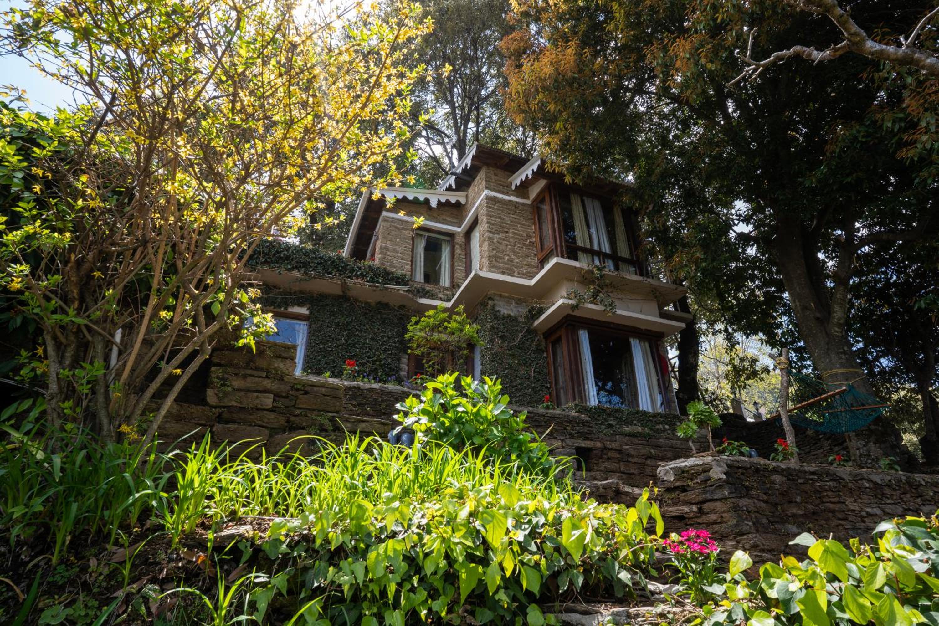 Avenida Snowcap Retreat view 2