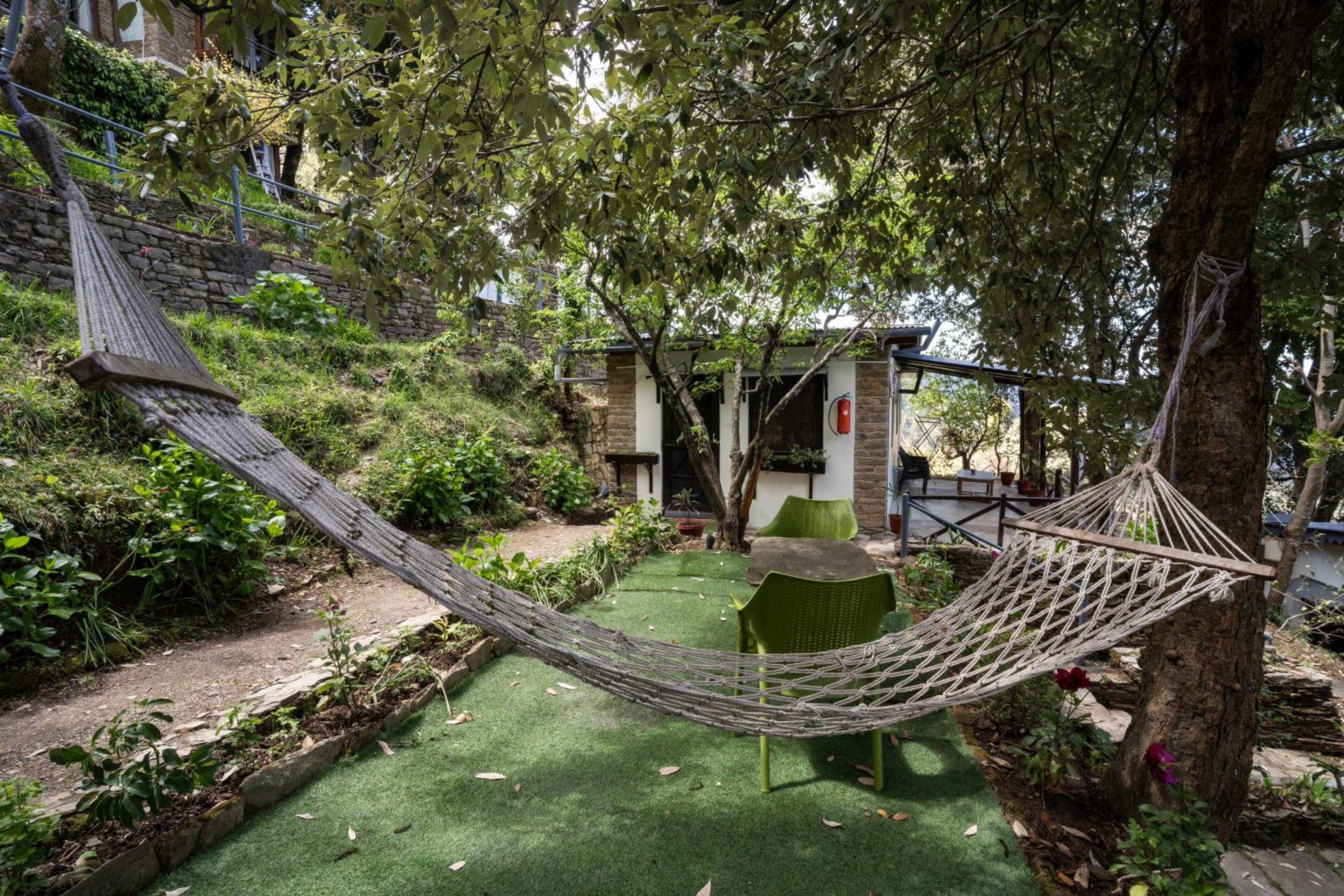 Avenida Snowcap Retreat view 3