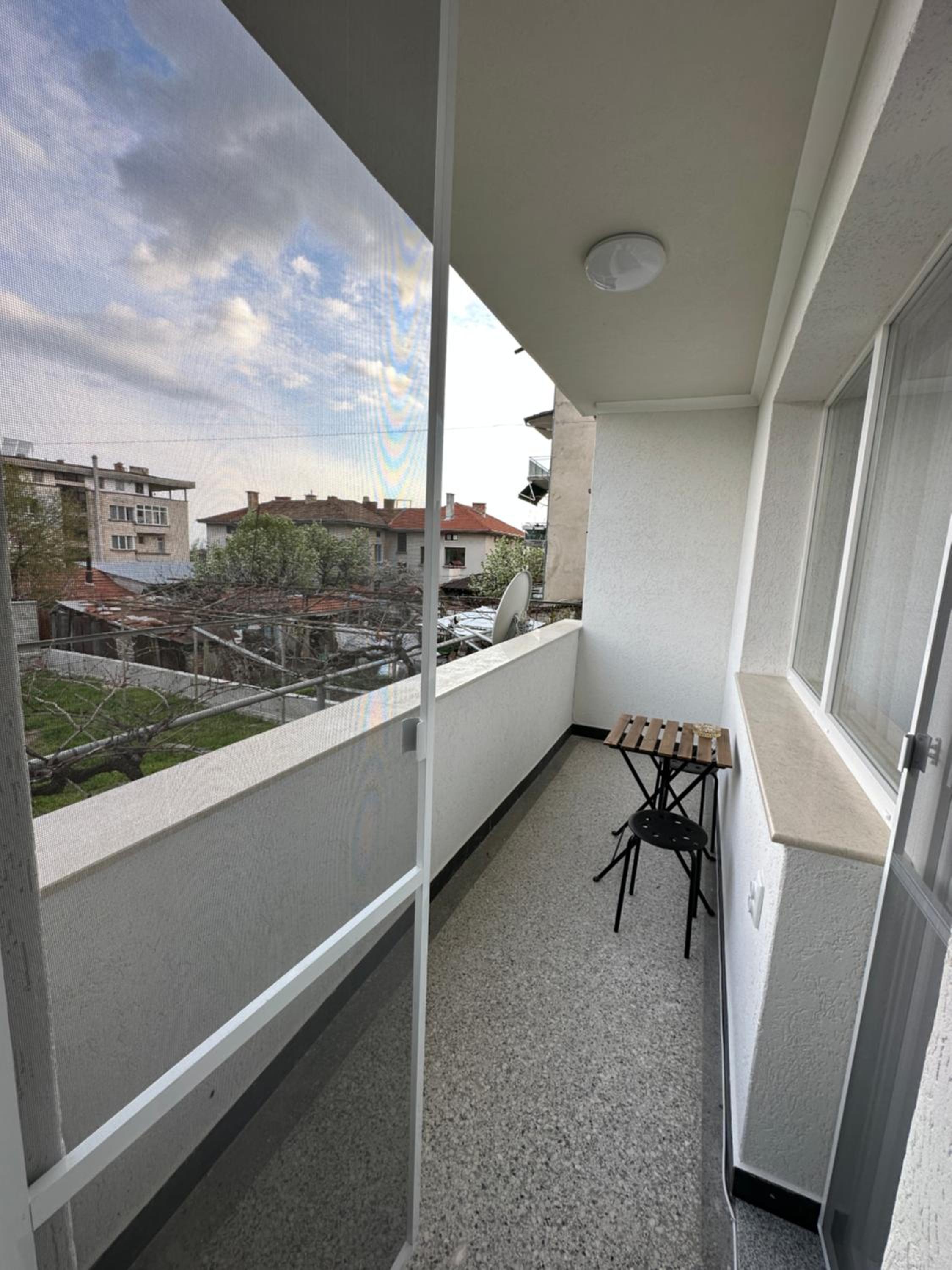 Utopia Apartment 4, by LMG