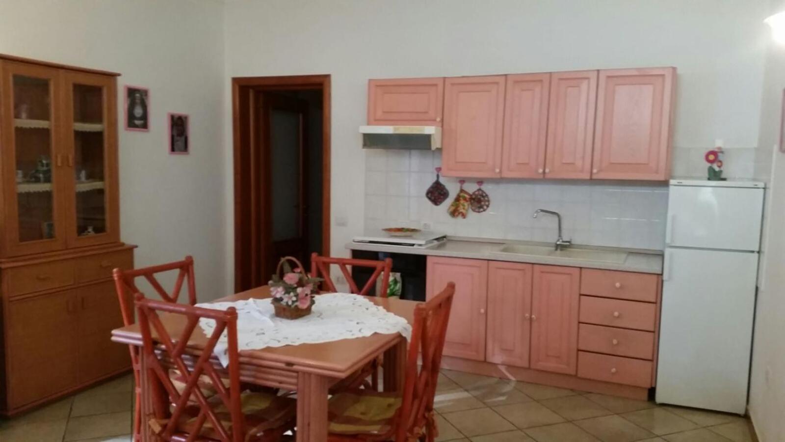 LA CASA ROSA - GRAZIOSO BIVANO CON POSTO AUTO view 5