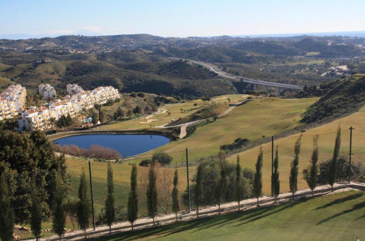 Modern Calanova Sea Golf apartment