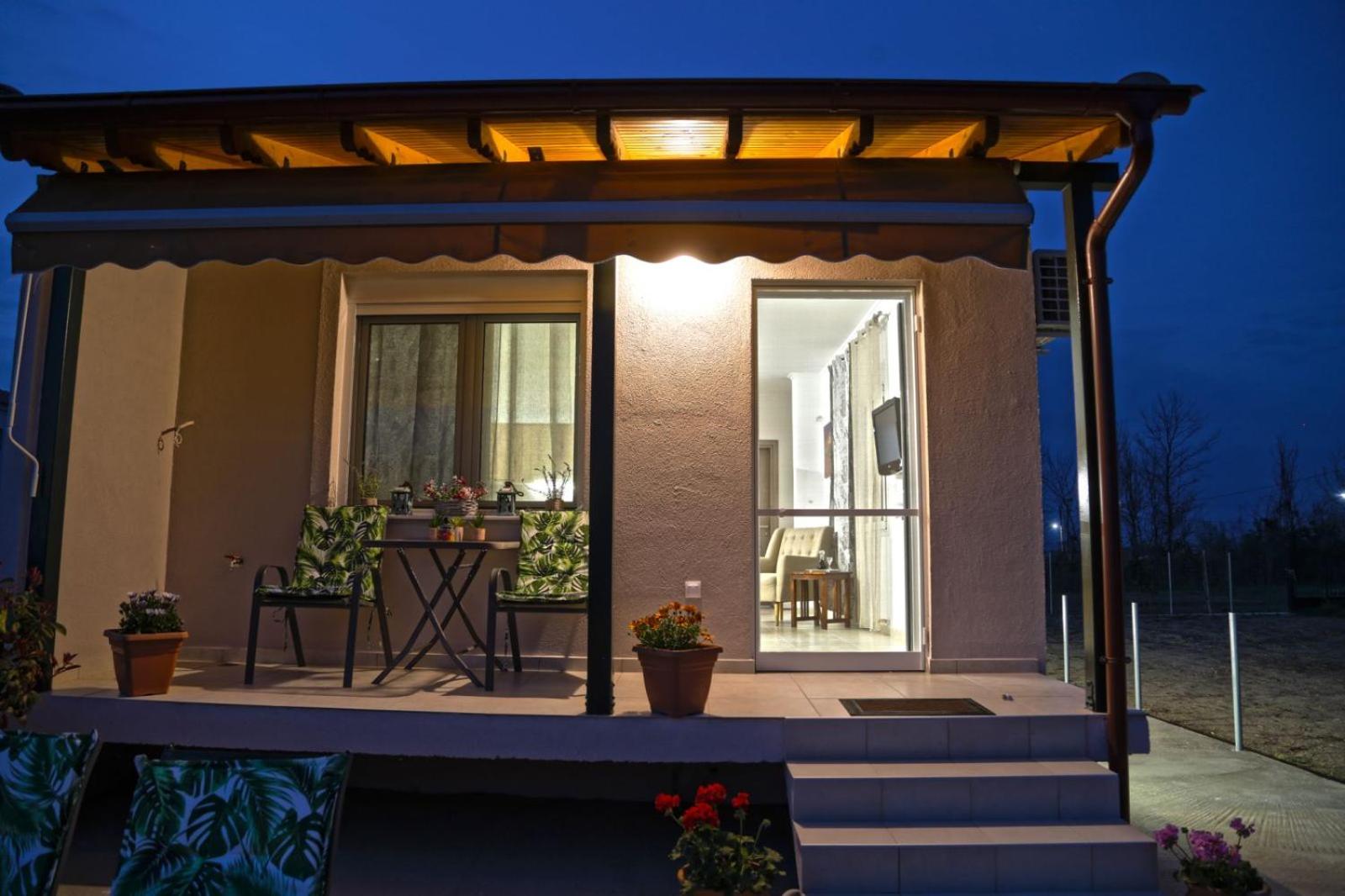 Ntina's Hause