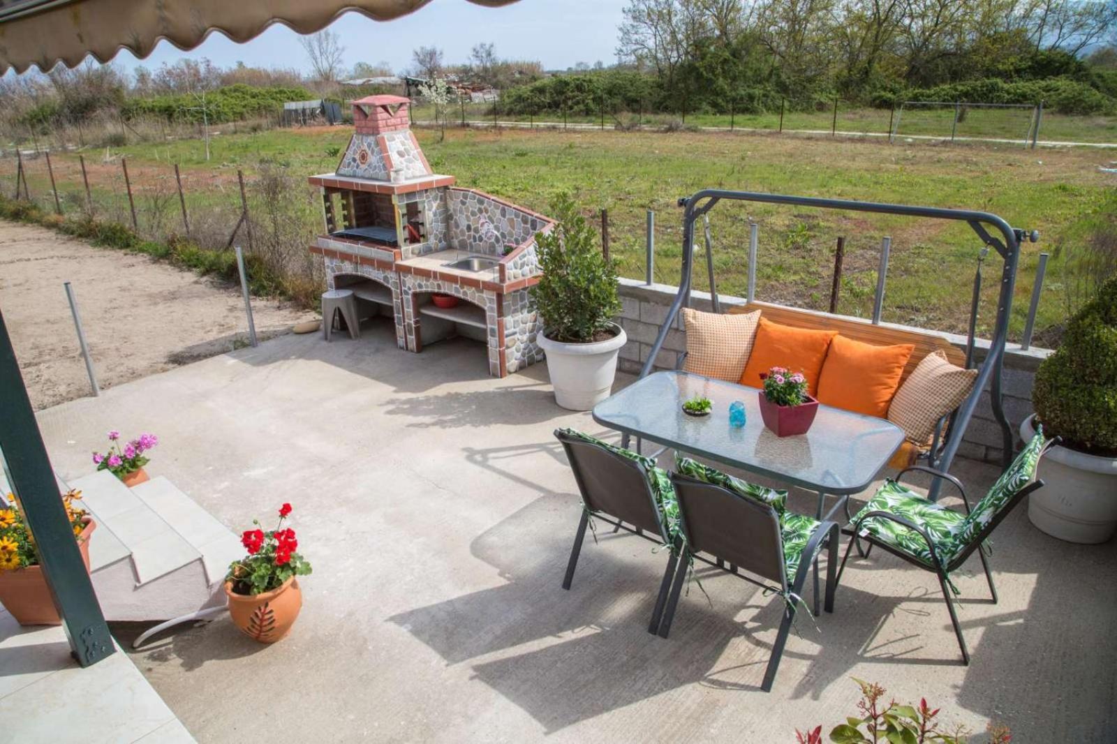 Ntina's Hause