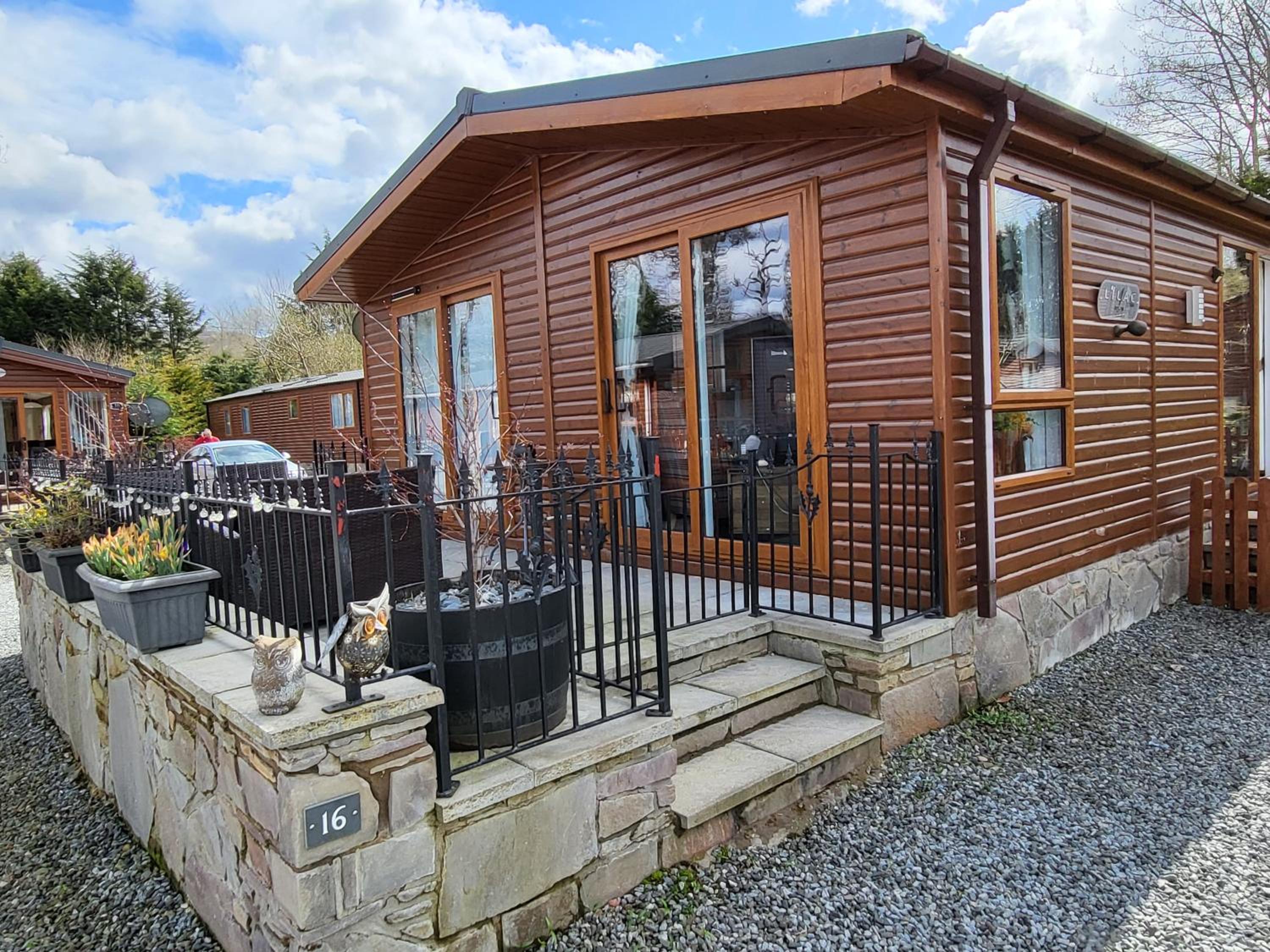 Red Squirrel Lodge view 3