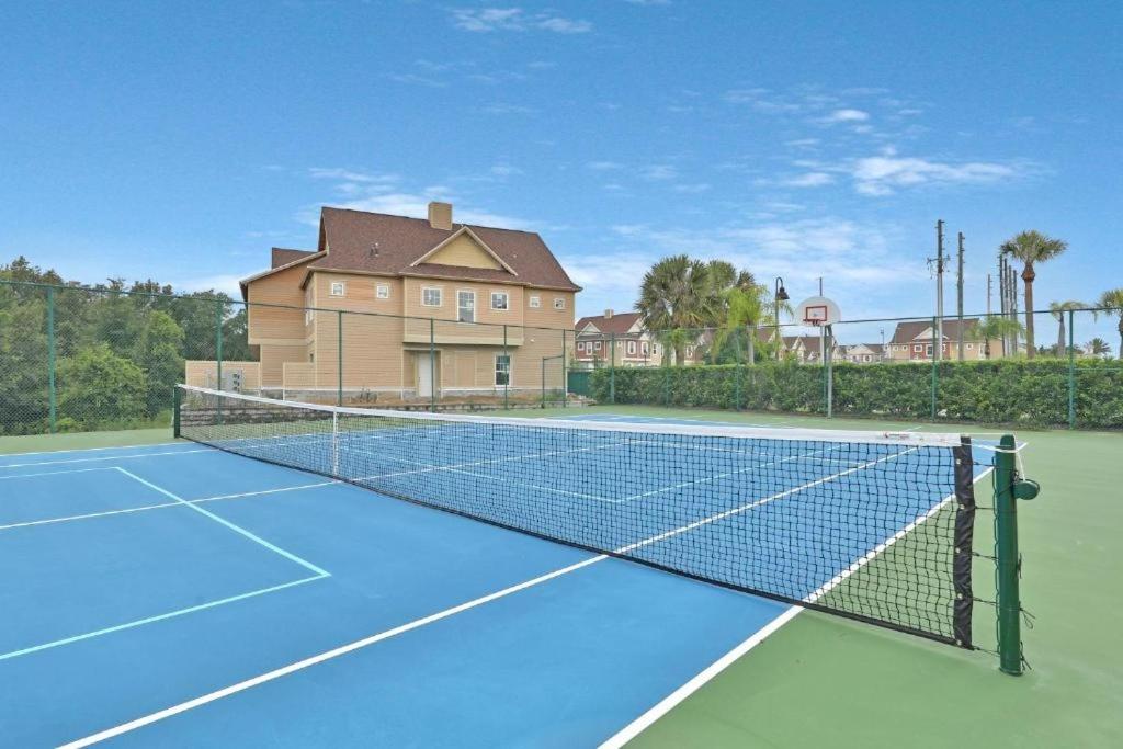 Only 10 Minutes from Disney 3Bd Family Home 2761 condo