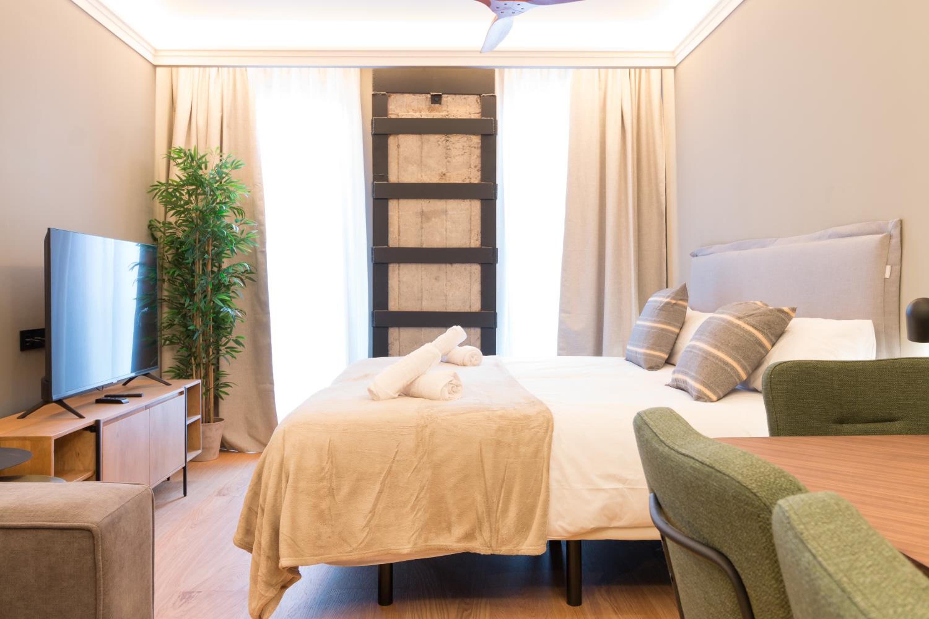 Old Town Apartments by Staynnapartments