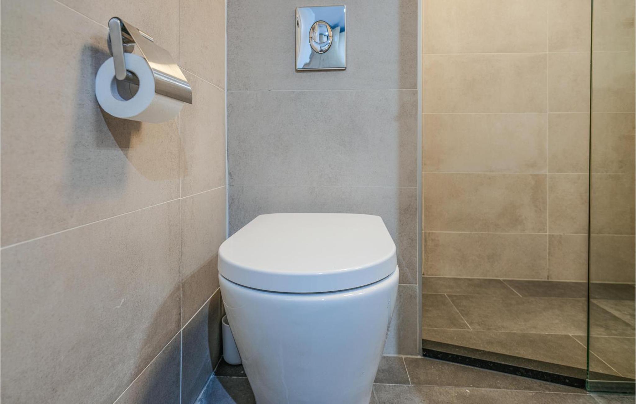 Stunning Apartment In Bruinisse