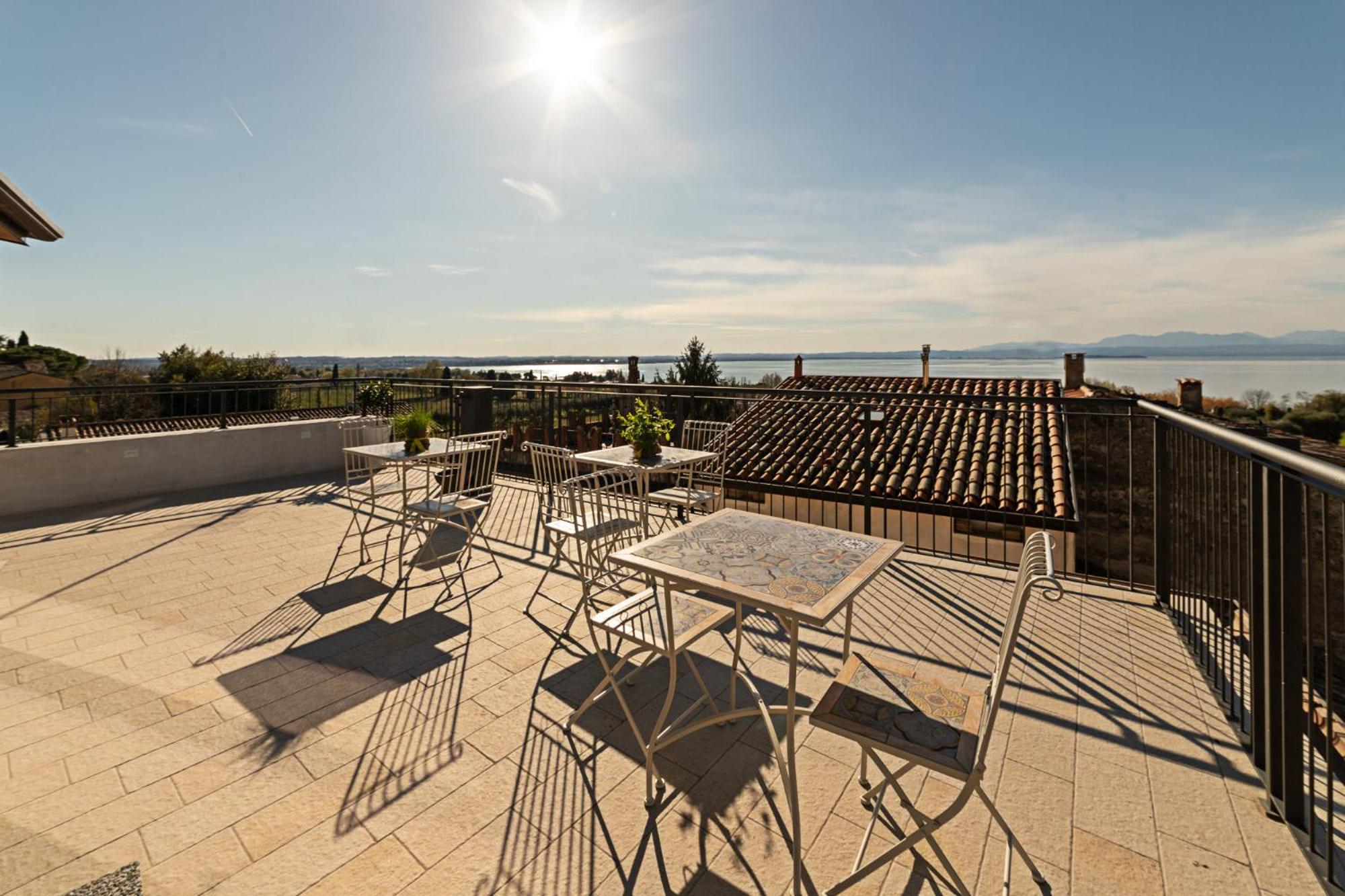 RESIDENZA G&J - Regarda Travel view 5