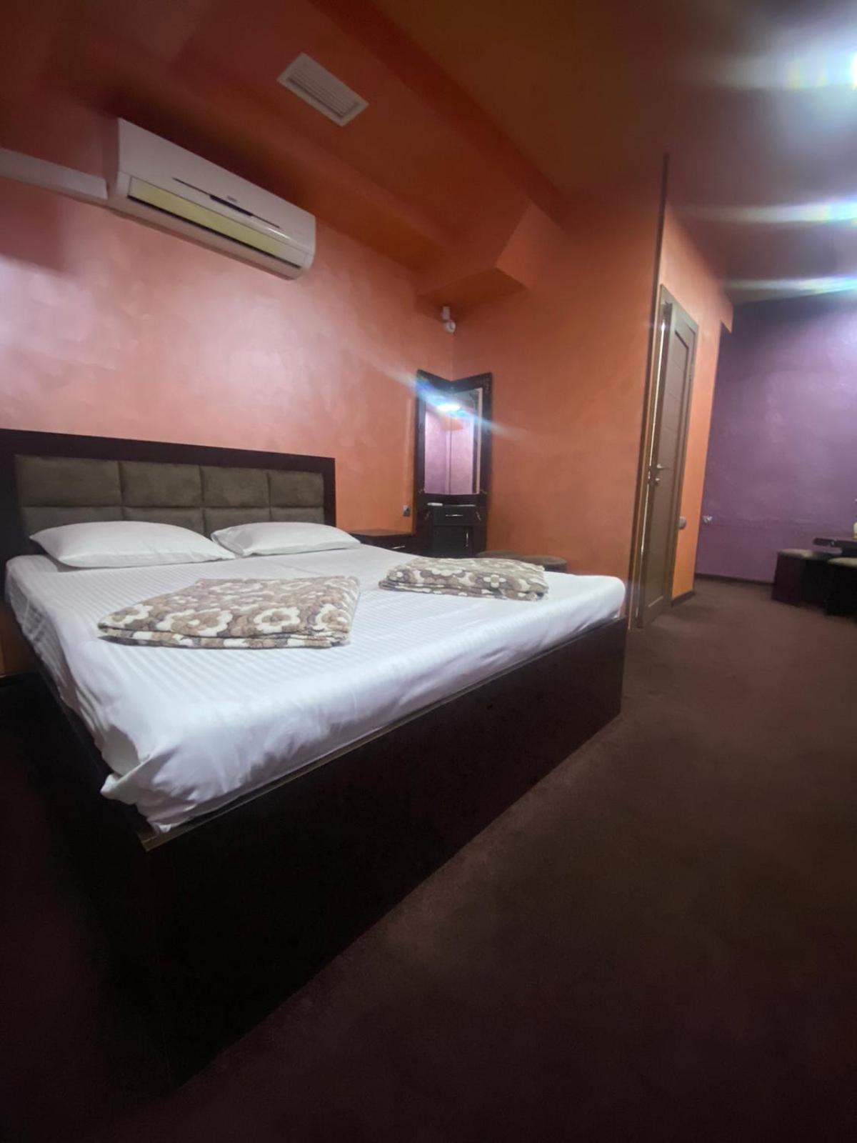 HOTEL N1