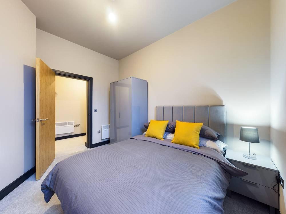 Gibson Manor Apartments view 4