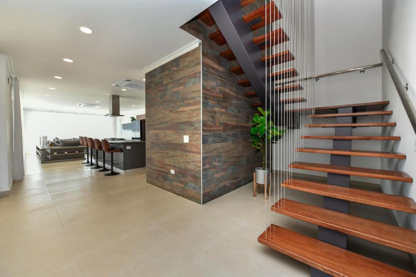 NEW 3BR 2BA Modern Oasis 3-min to Eagle Beach