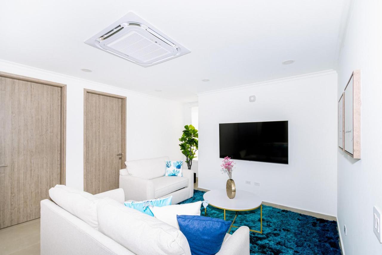 NEW 3BR 2BA Modern Oasis 3-min to Eagle Beach