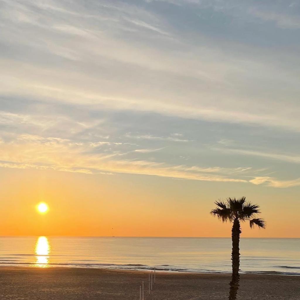 Valencia Doble A Deluxe