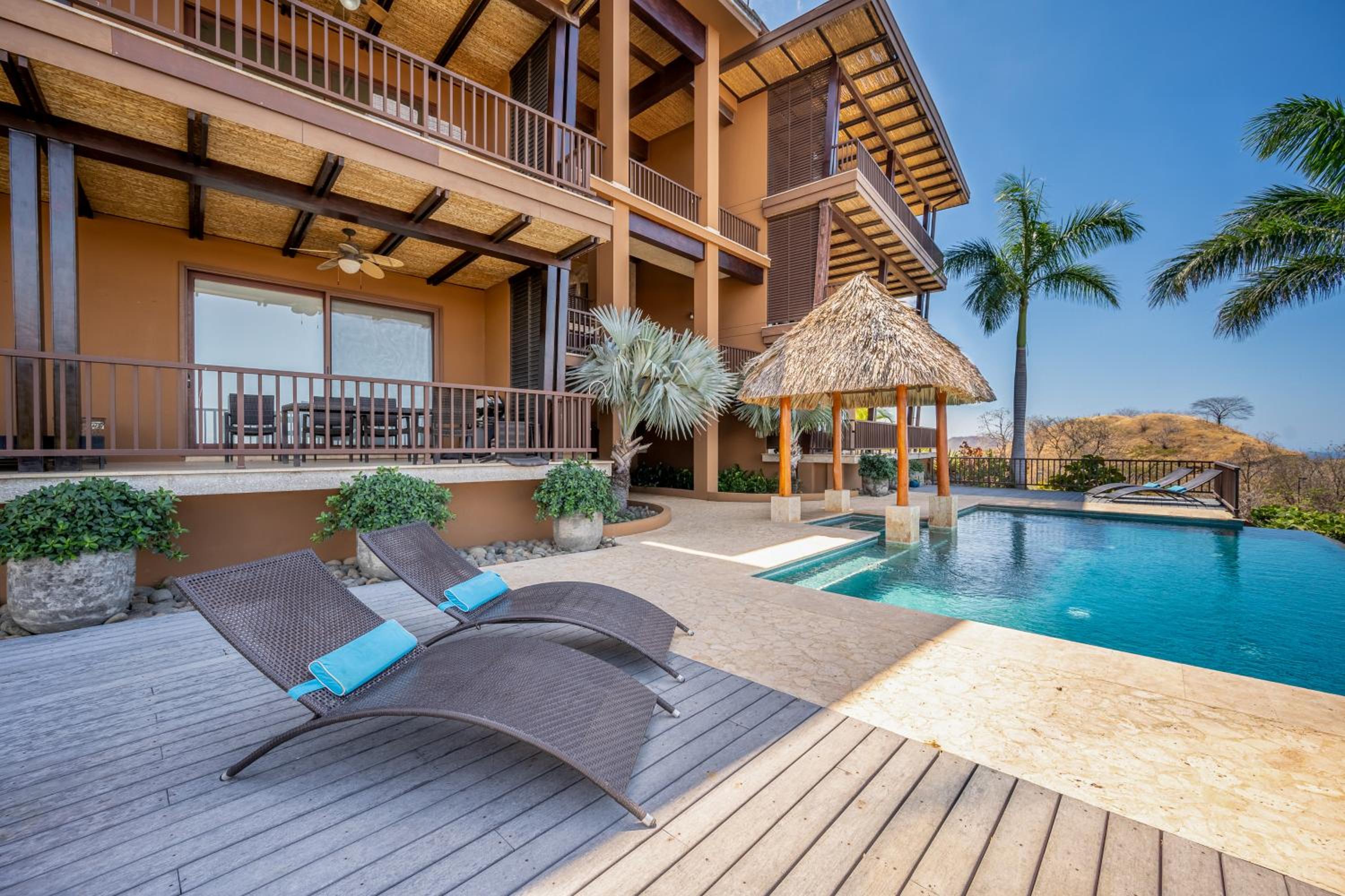 Azul Paraiso 8B view 3
