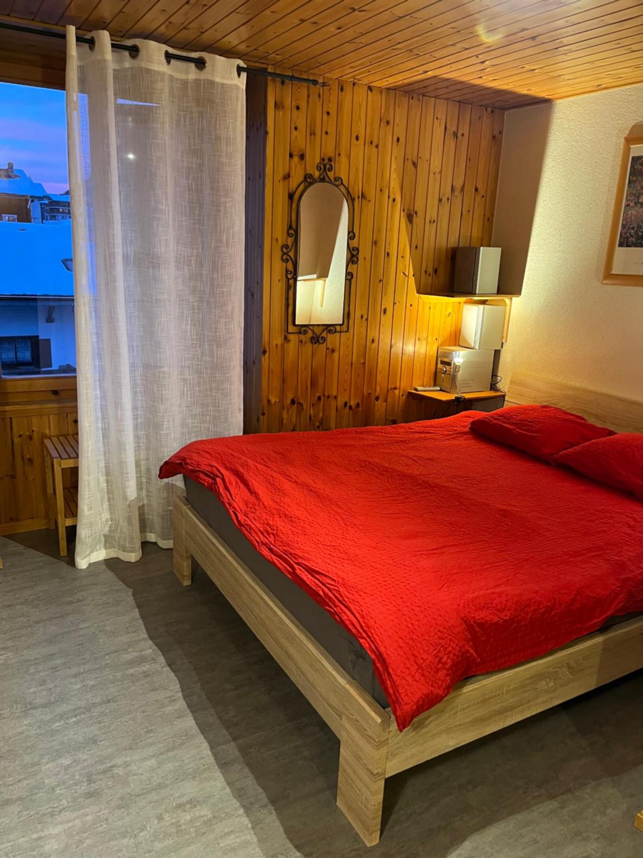 Au village d'Evolène, très joli studio calme et ensoleillé view 2