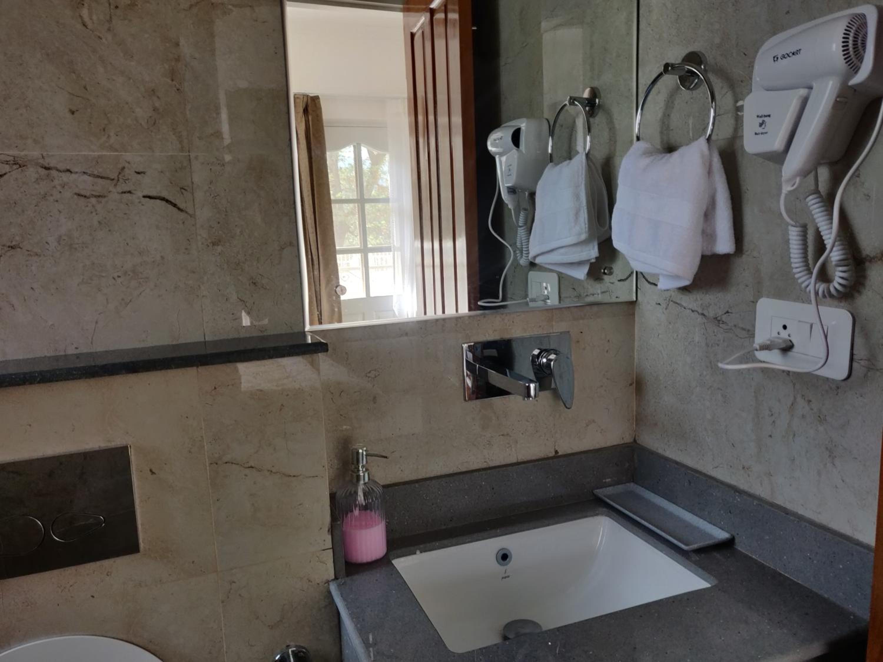 The Periwinkle Homestay Bhimtal