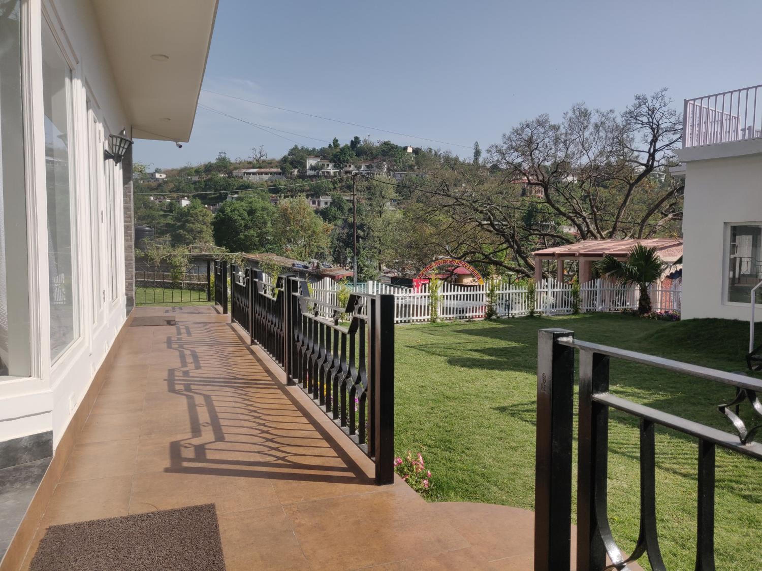 The Periwinkle Homestay Bhimtal