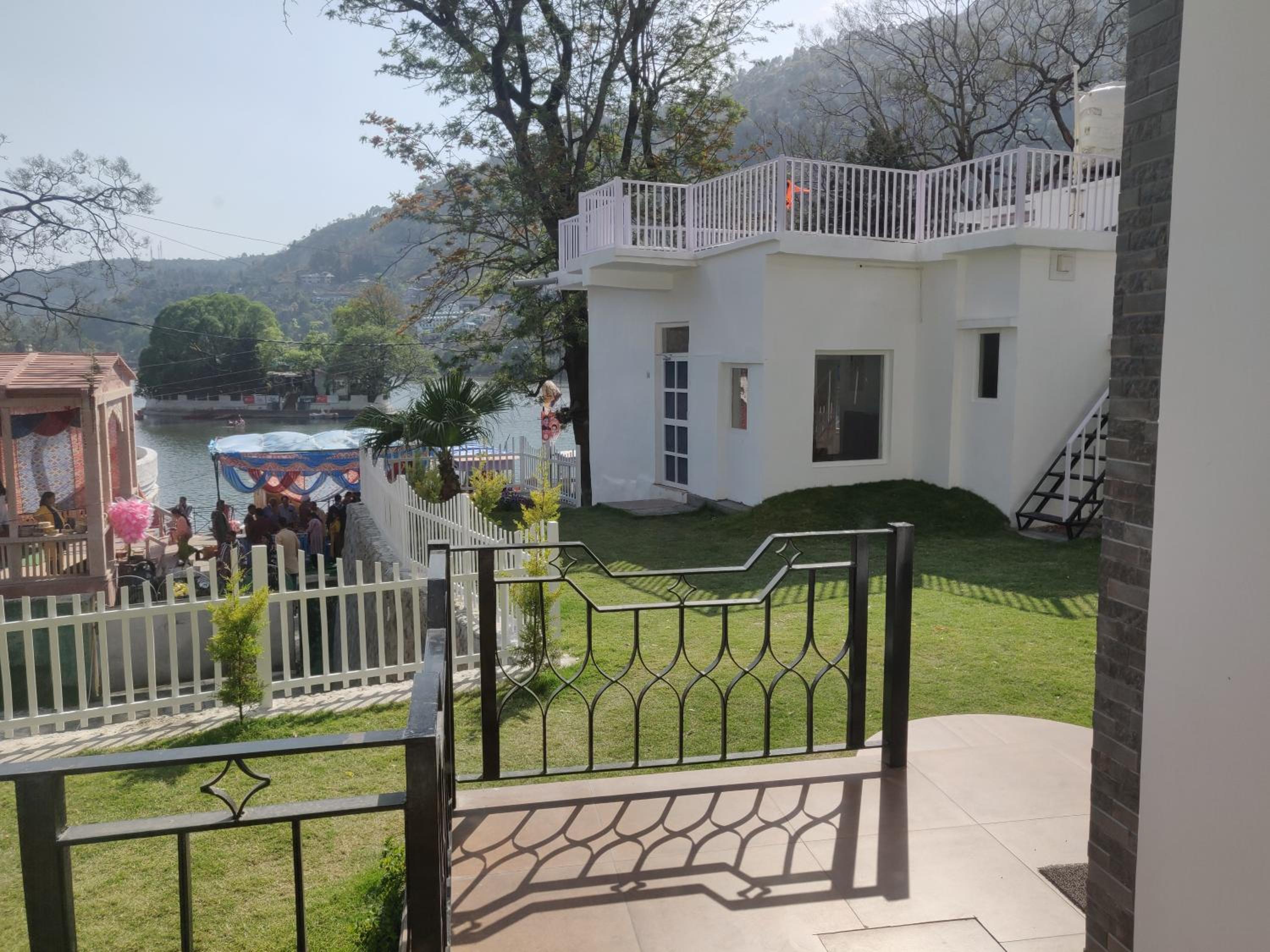 The Periwinkle Homestay Bhimtal