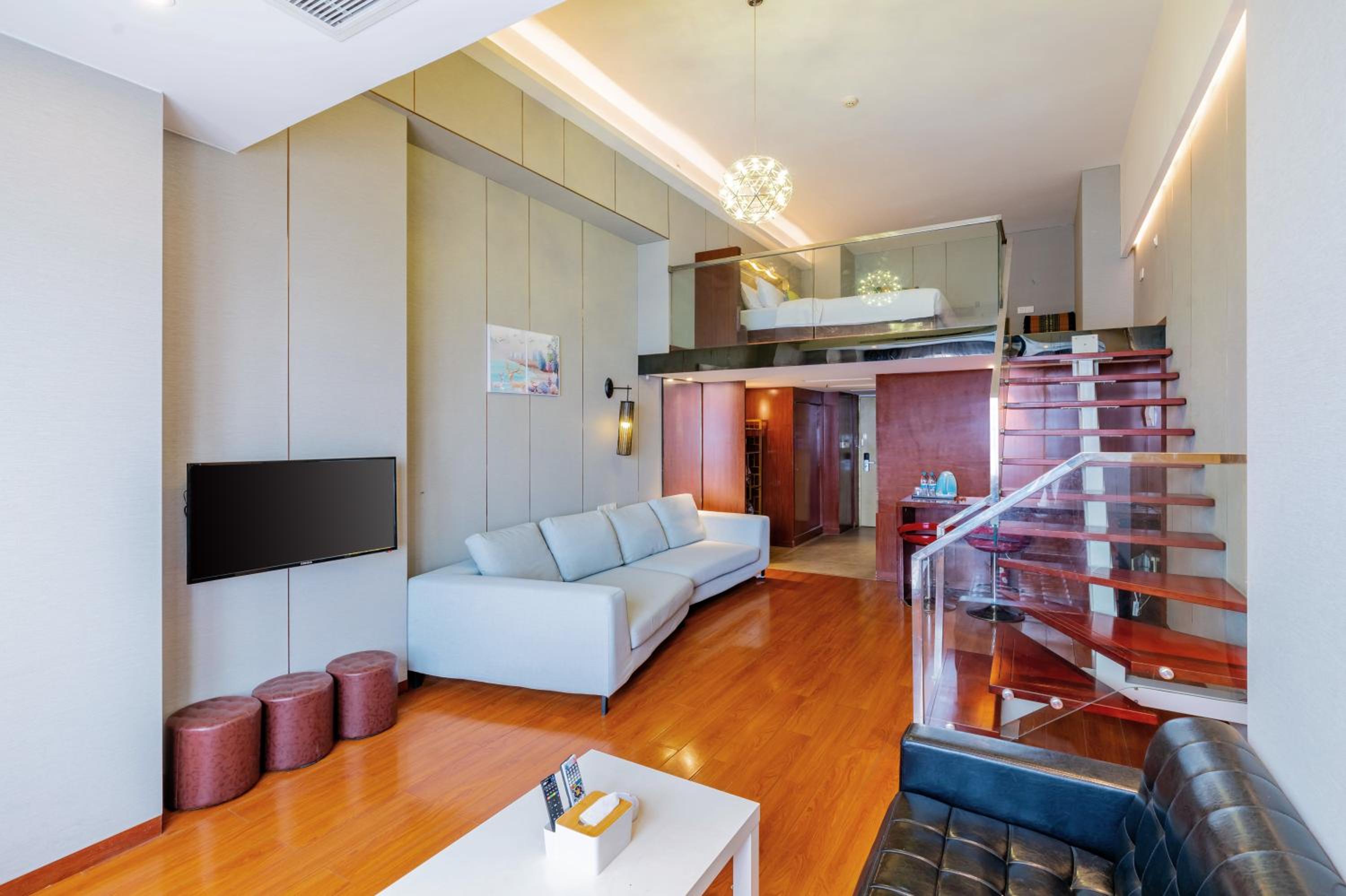 April Fair Duplex Apartment Guangzhou South Railway Station Ao Yuan Yue Shi Dai Branch