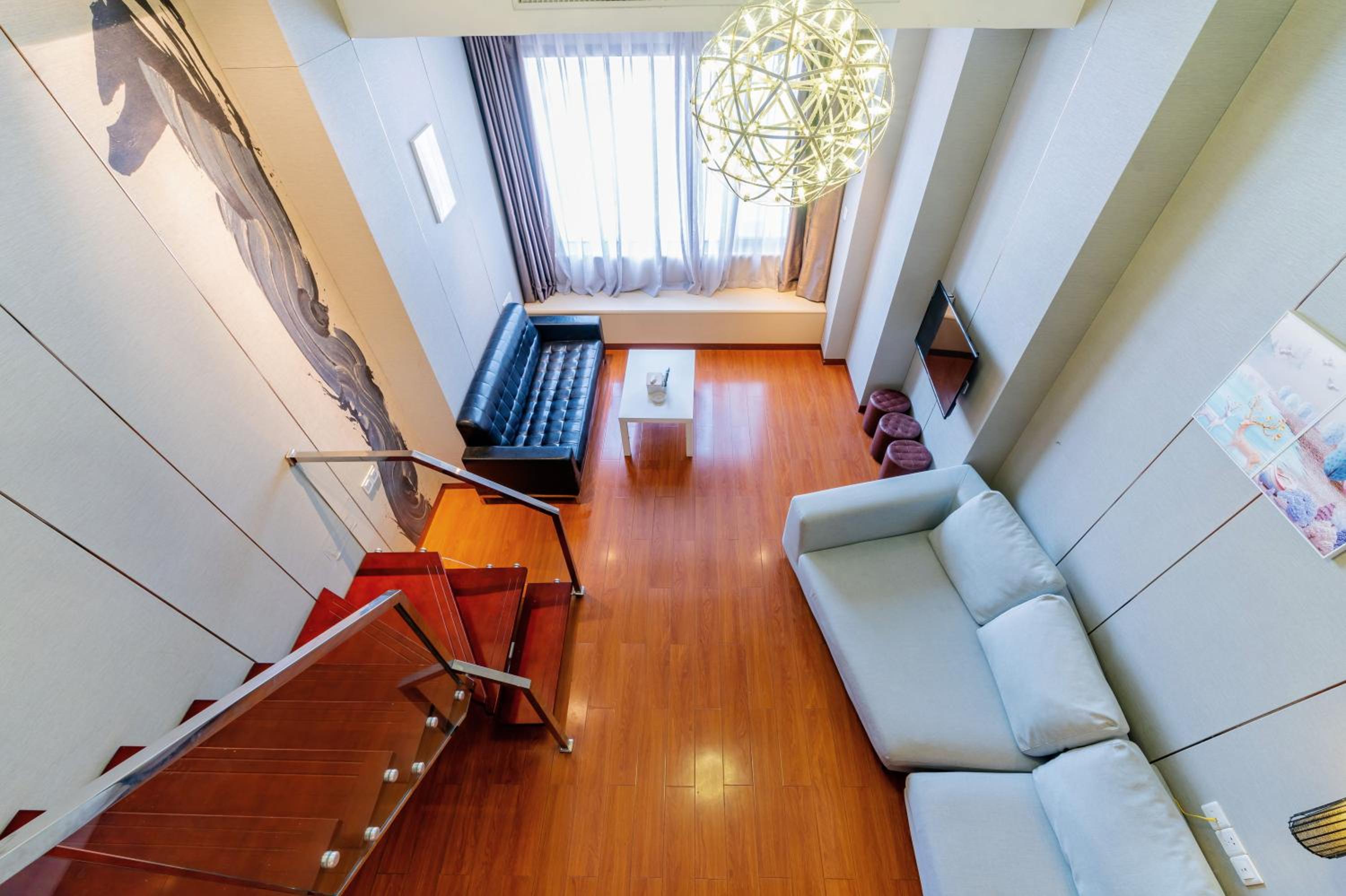 April Fair Duplex Apartment Guangzhou South Railway Station Ao Yuan Yue Shi Dai Branch