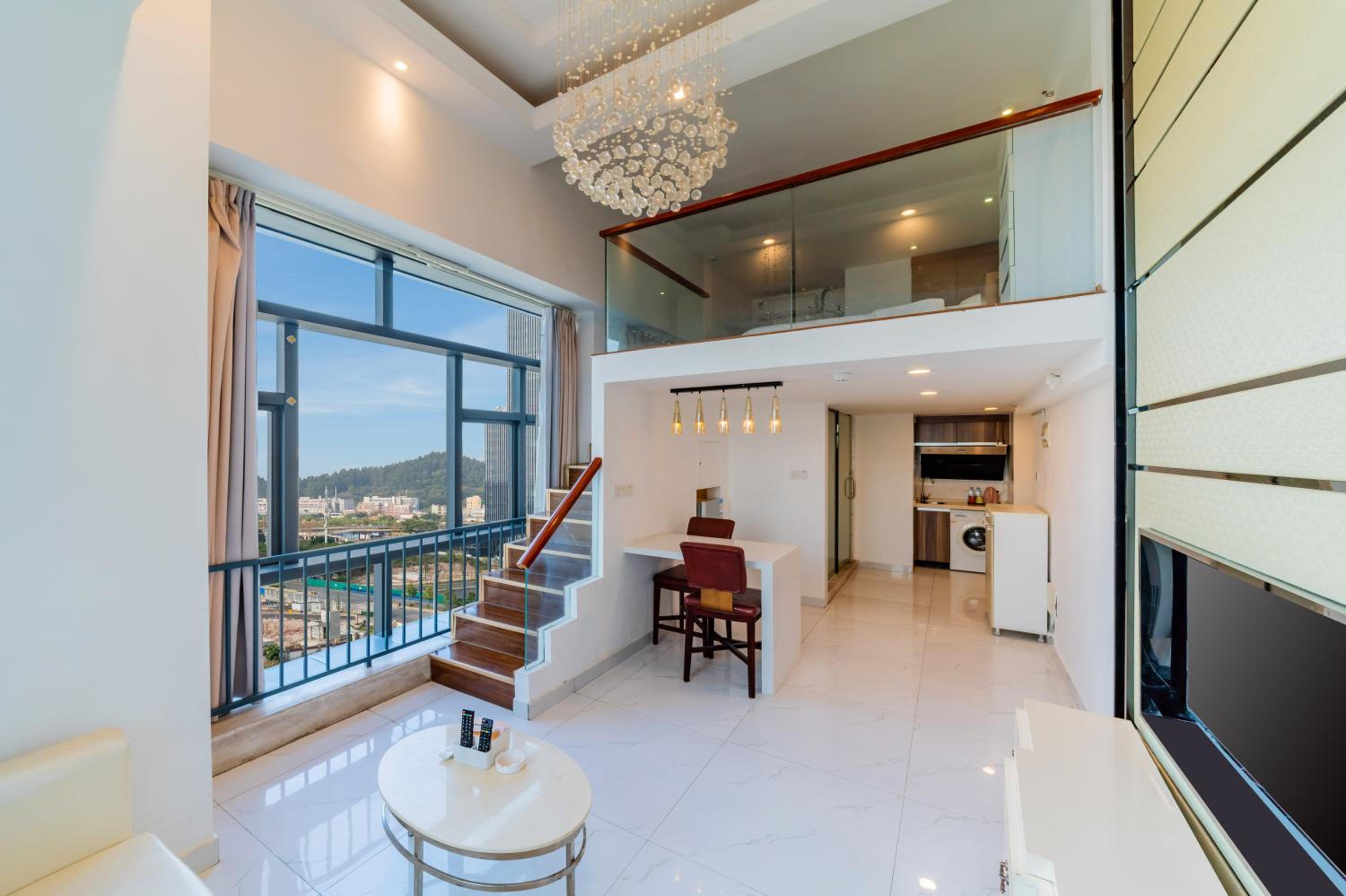 April Fair Duplex Apartment Guangzhou South Railway Station Ao Yuan Yue Shi Dai Branch