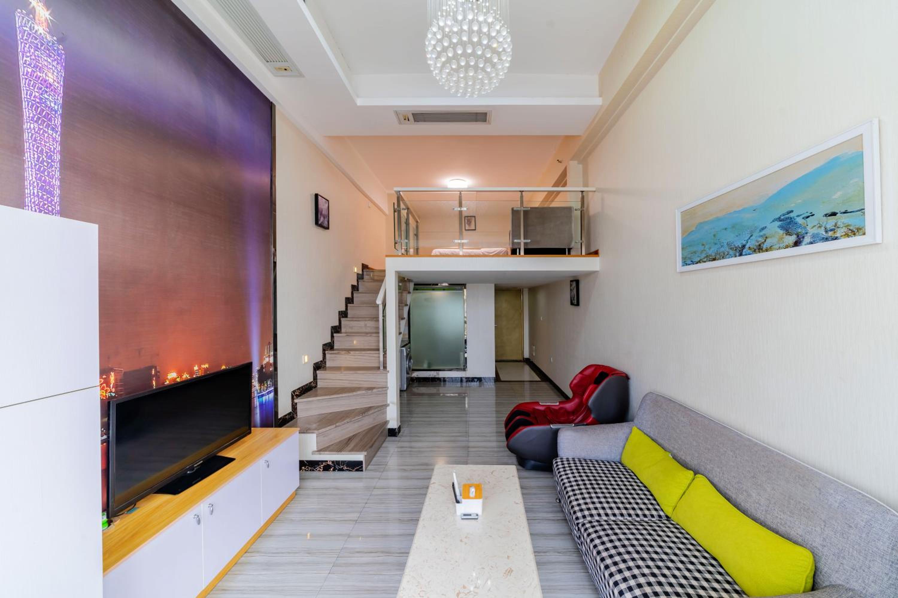 April Fair Duplex Apartment Guangzhou South Railway Station Ao Yuan Yue Shi Dai Branch