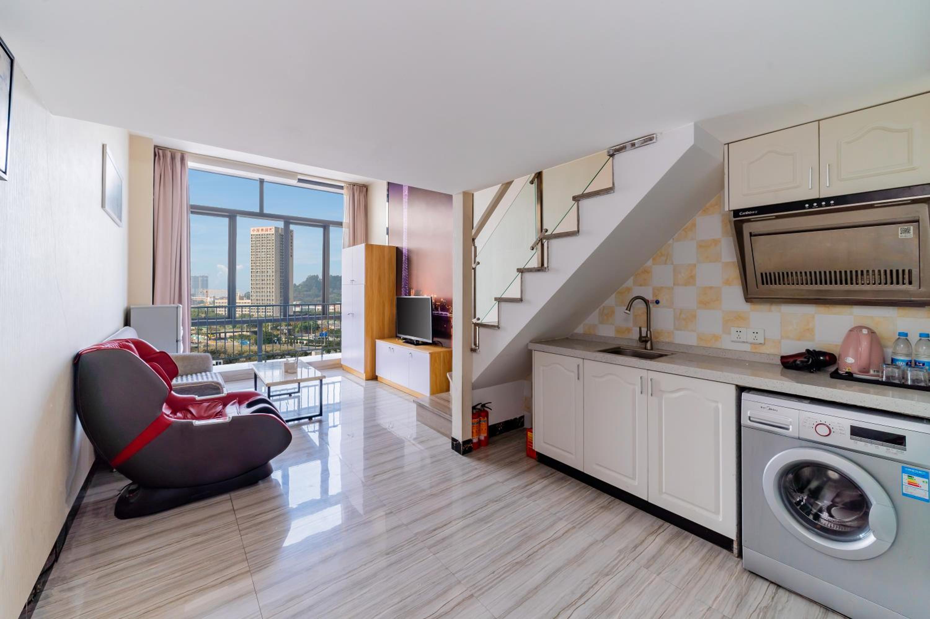 April Fair Duplex Apartment Guangzhou South Railway Station Ao Yuan Yue Shi Dai Branch