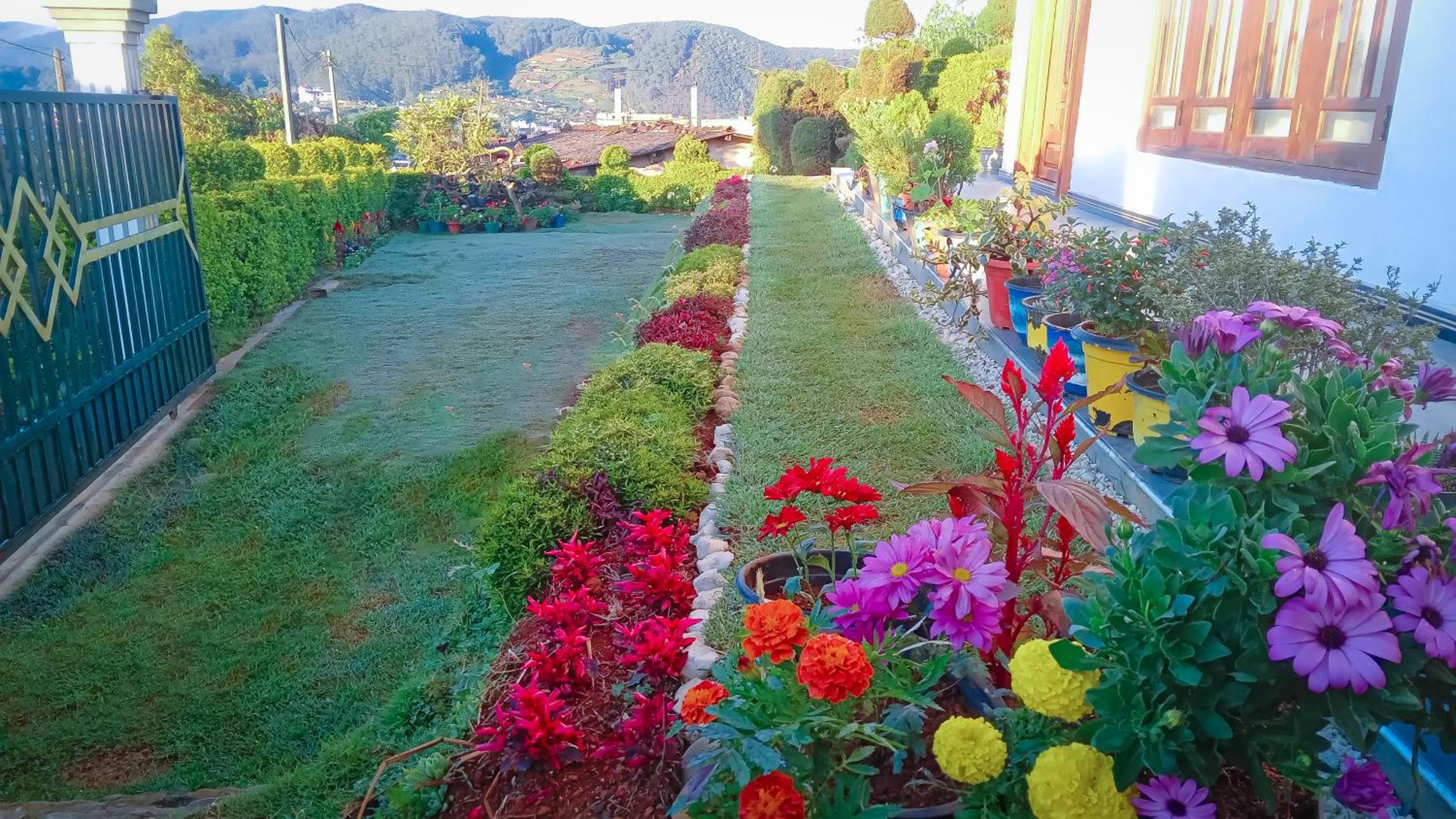 Elegant Holiday Home view 5