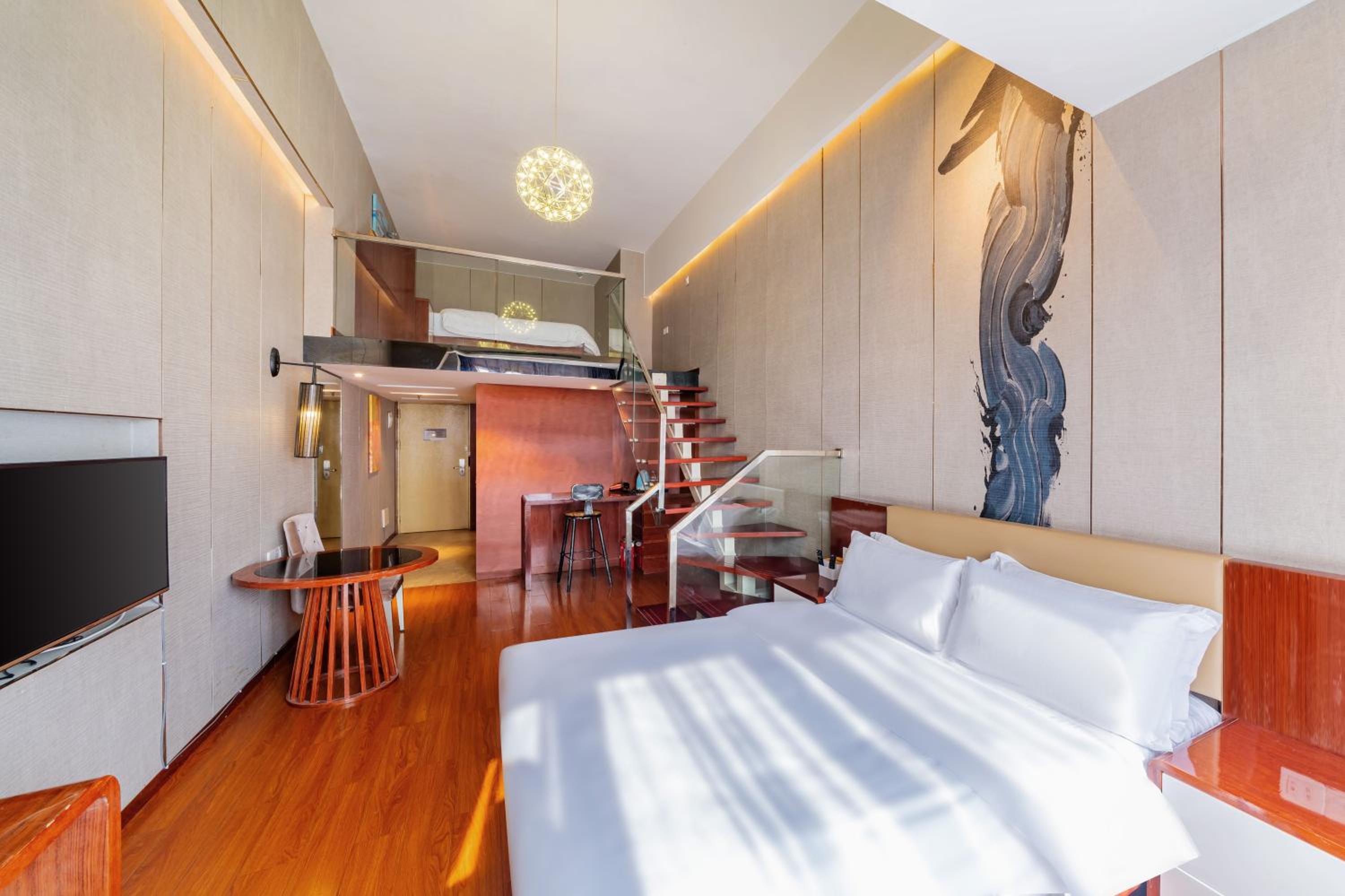 April Fair Duplex Apartment Guangzhou South Railway Station Ao Yuan Yue Shi Dai Branch