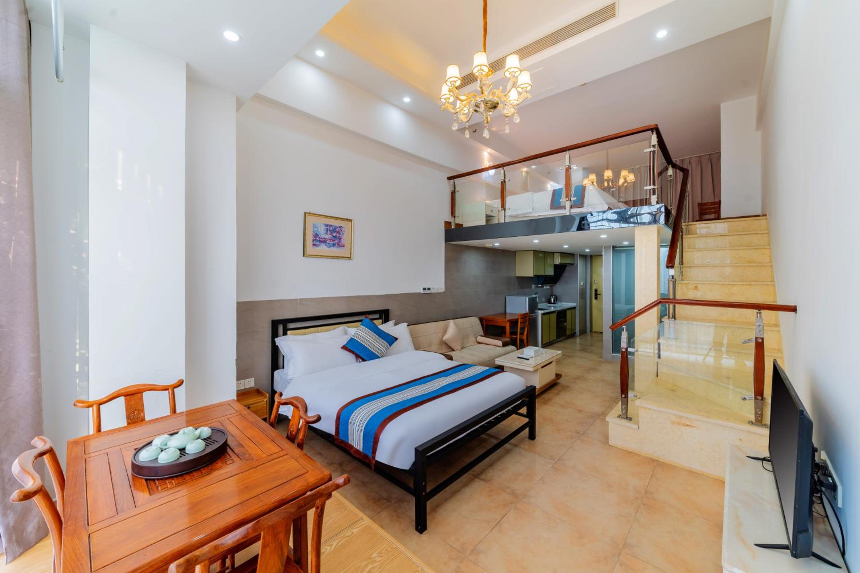 April Fair Duplex Apartment Guangzhou South Railway Station Ao Yuan Yue Shi Dai Branch