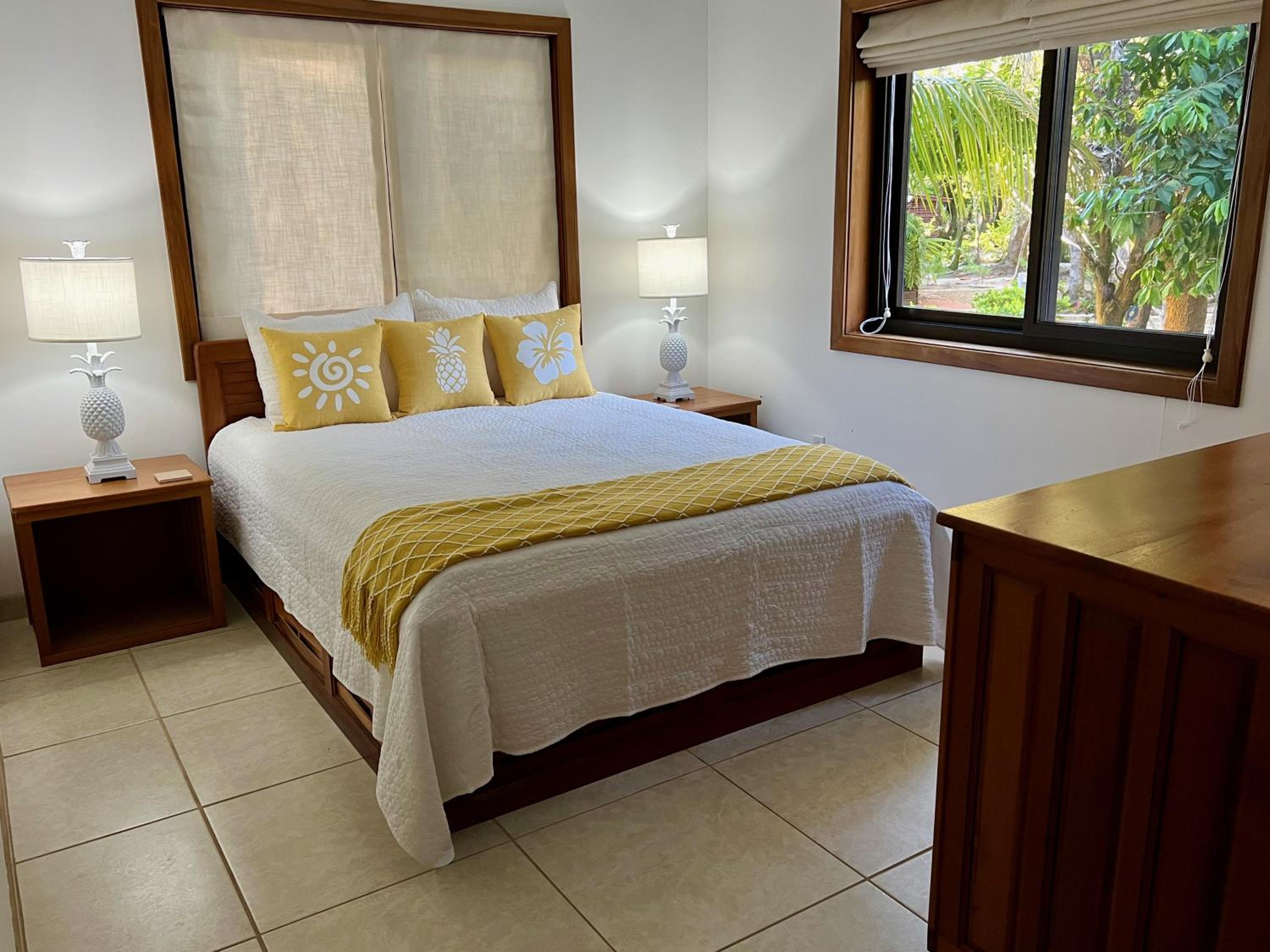 Beachfront Home Kissin' the Caribbean - BELLA SWAY BELIZE