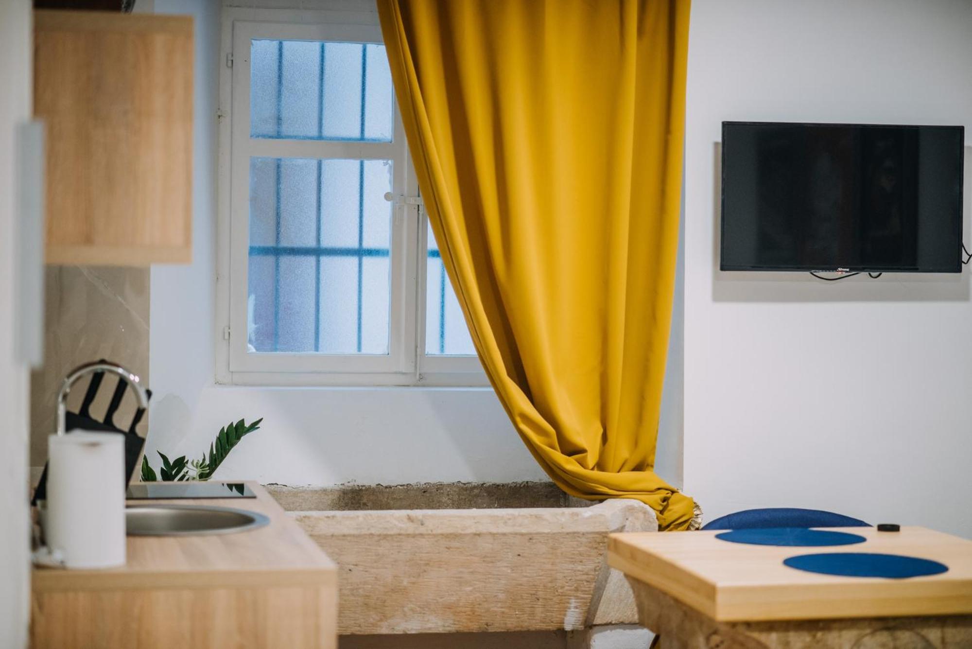 ART DECO DUBROVNIK APARTMENTS by DuHomes